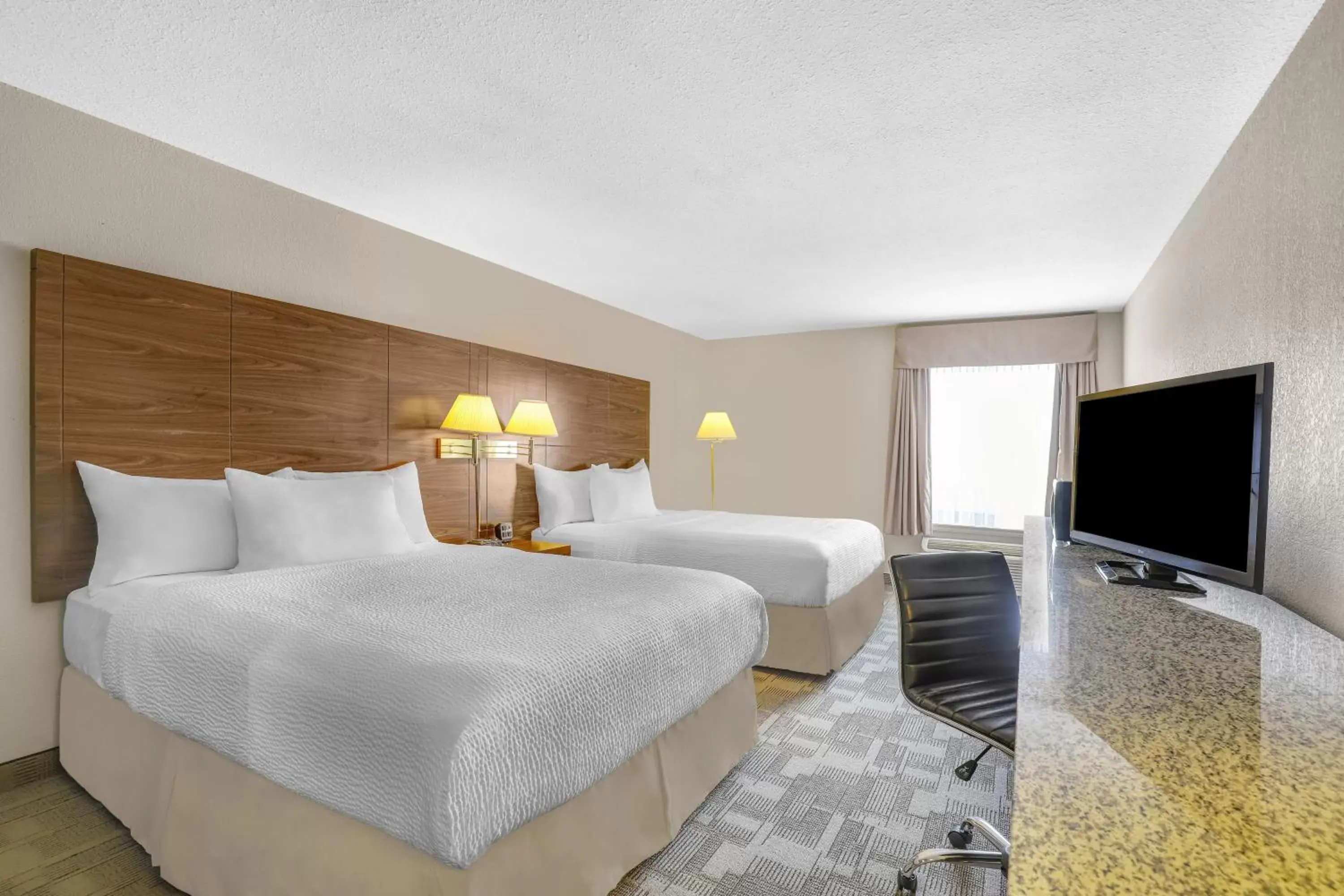 Bed in Days Inn by Wyndham Red Deer Bed in Days Inn by Wyndham Red Deer