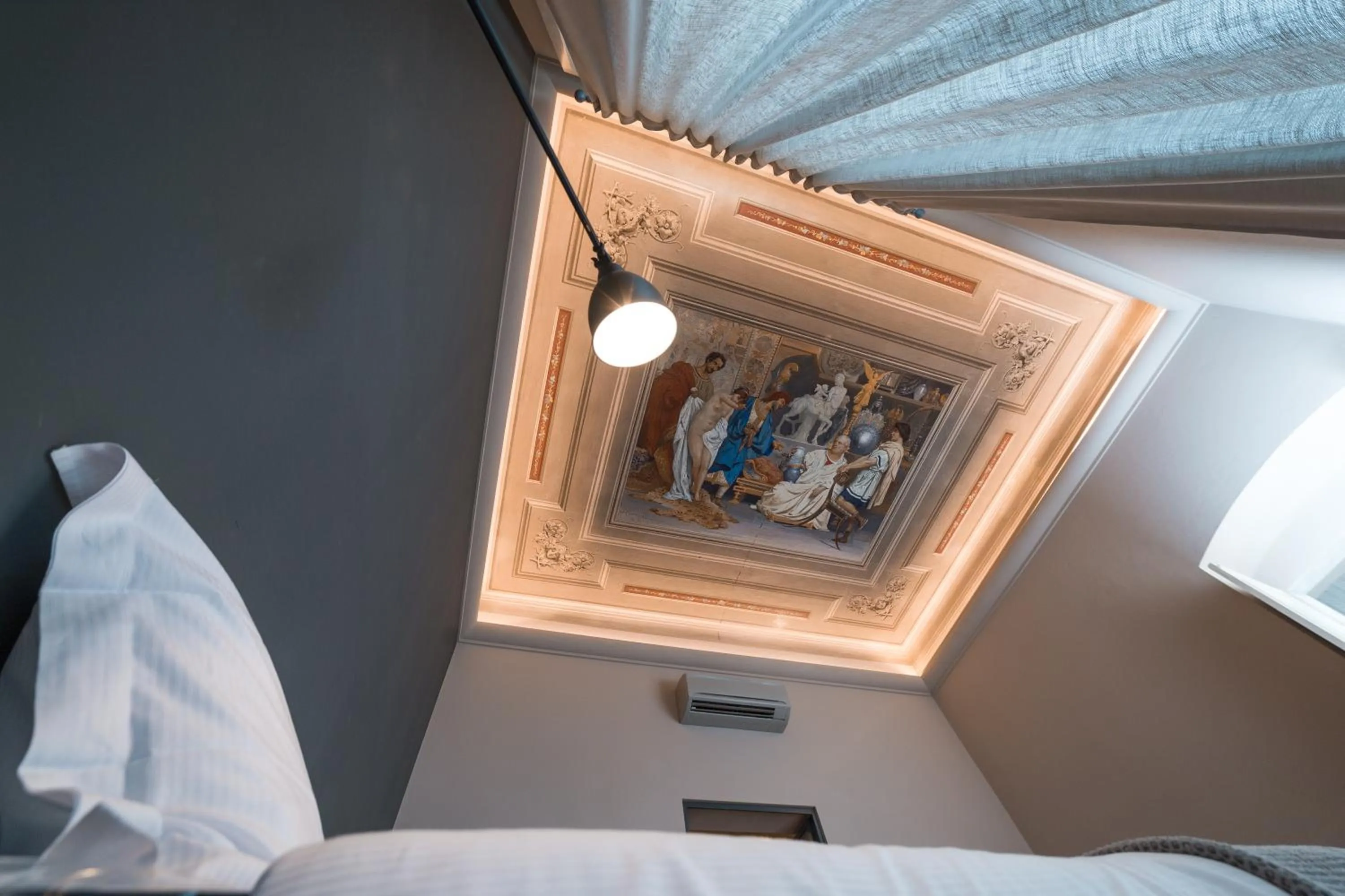 Decorative detail, Bed in Villa Riviera Resort