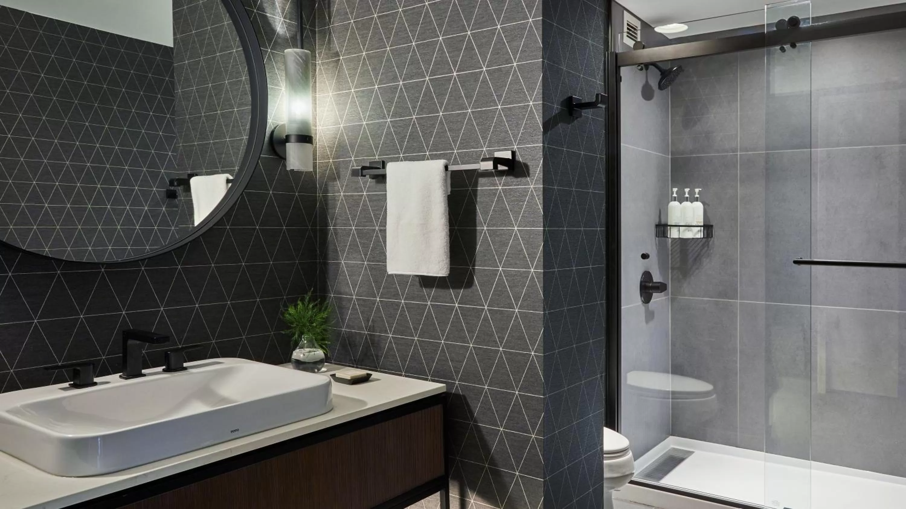 Bathroom in Kimpton Marlowe by IHG