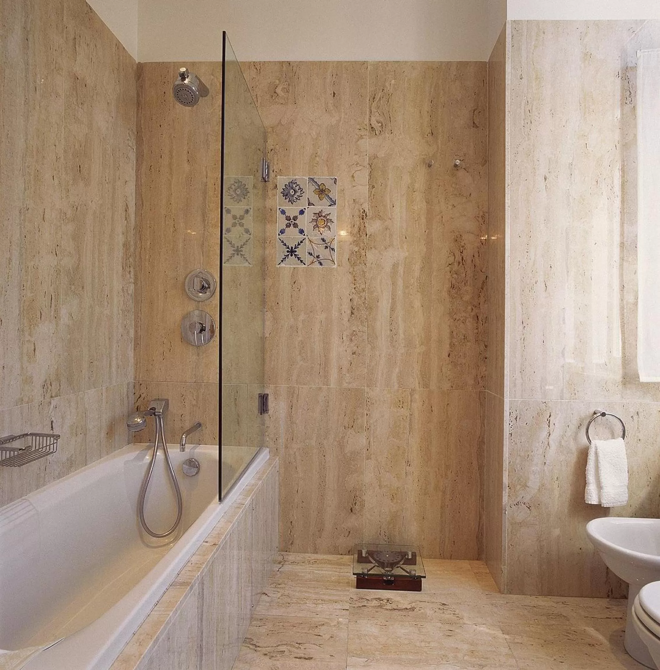 Bathroom in York House Lisboa Hotel