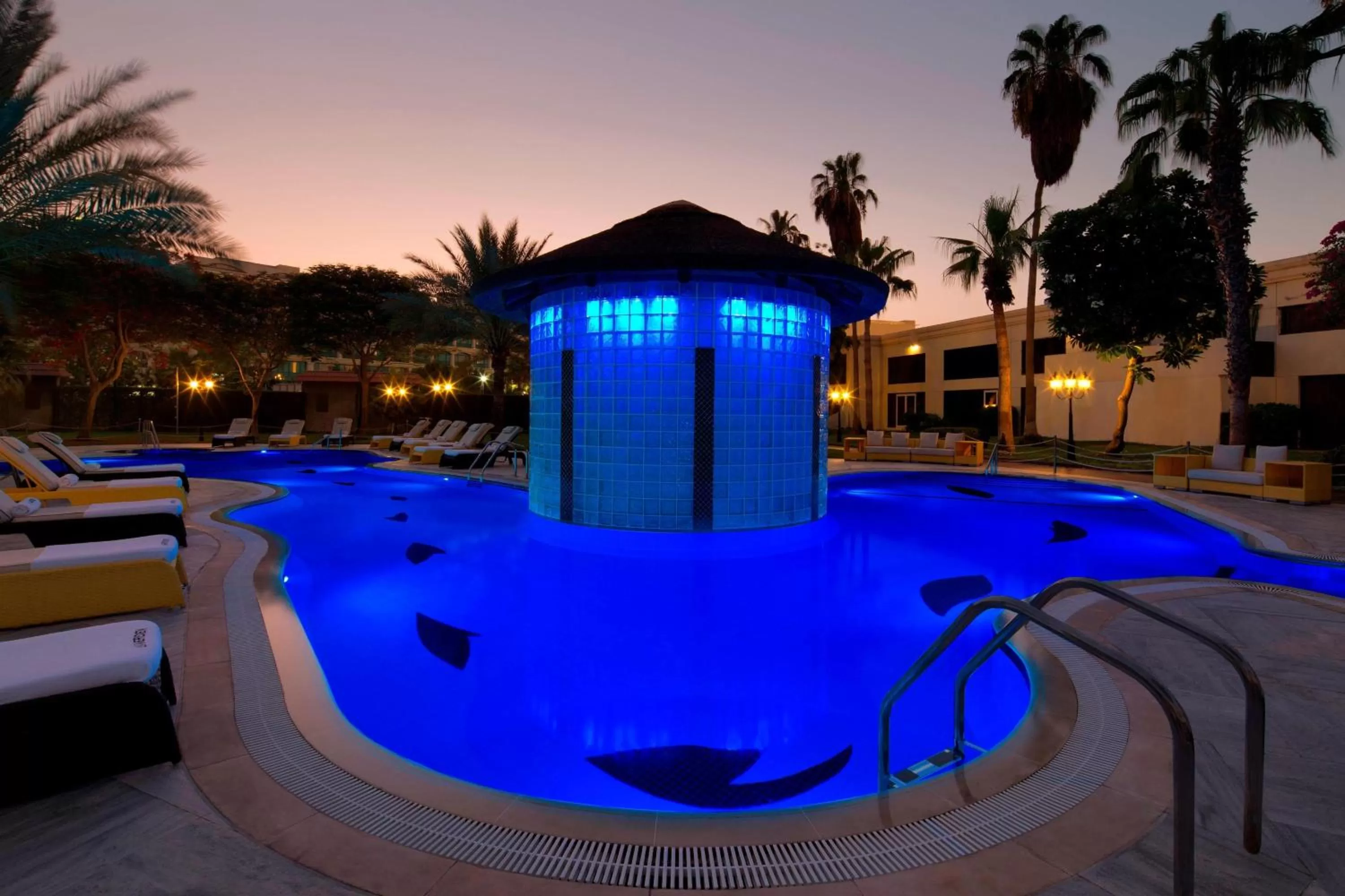 Swimming pool in Le Méridien Dubai Hotel & Conference Centre