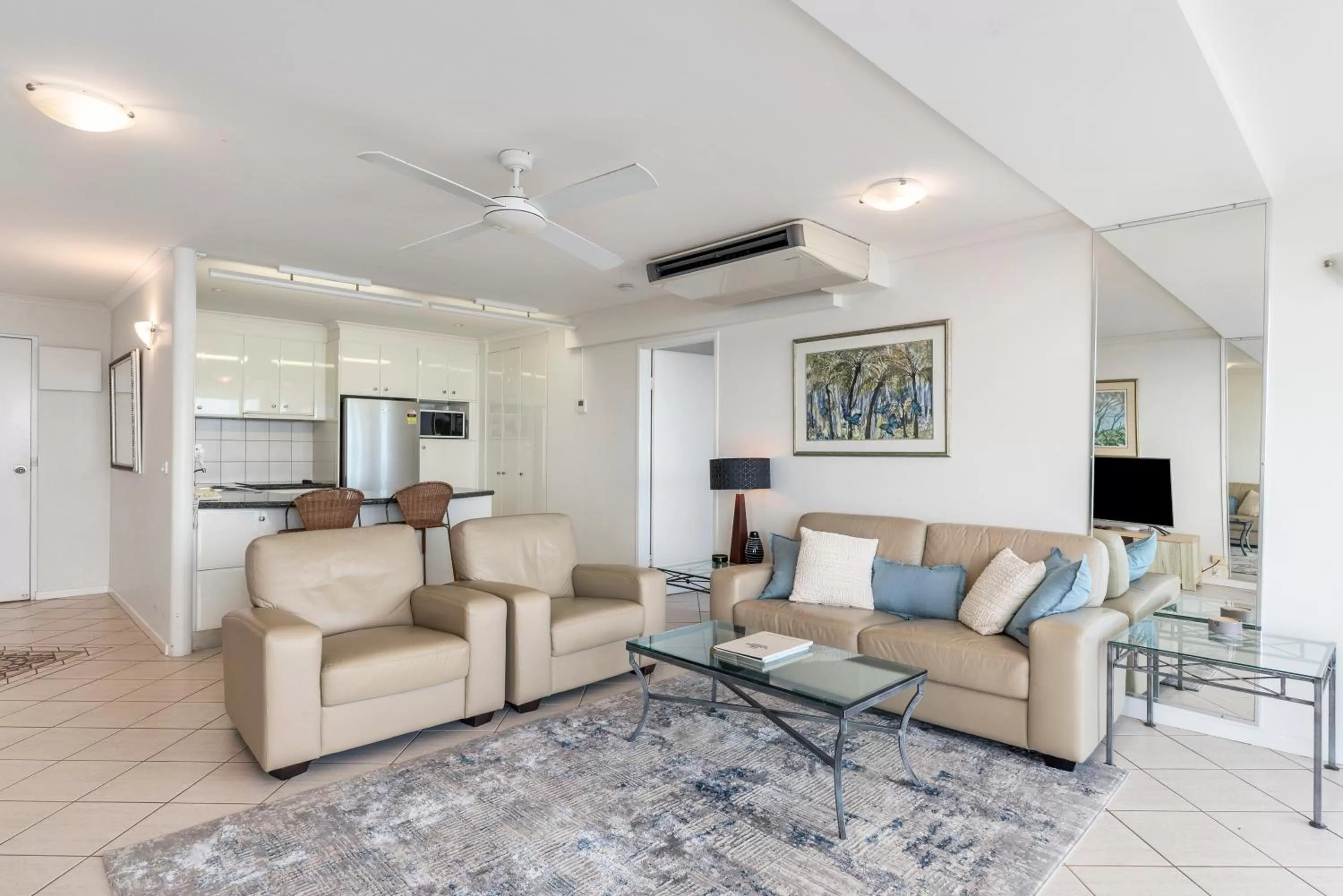 Kitchen or kitchenette in 84 The Spit Holiday Apartments