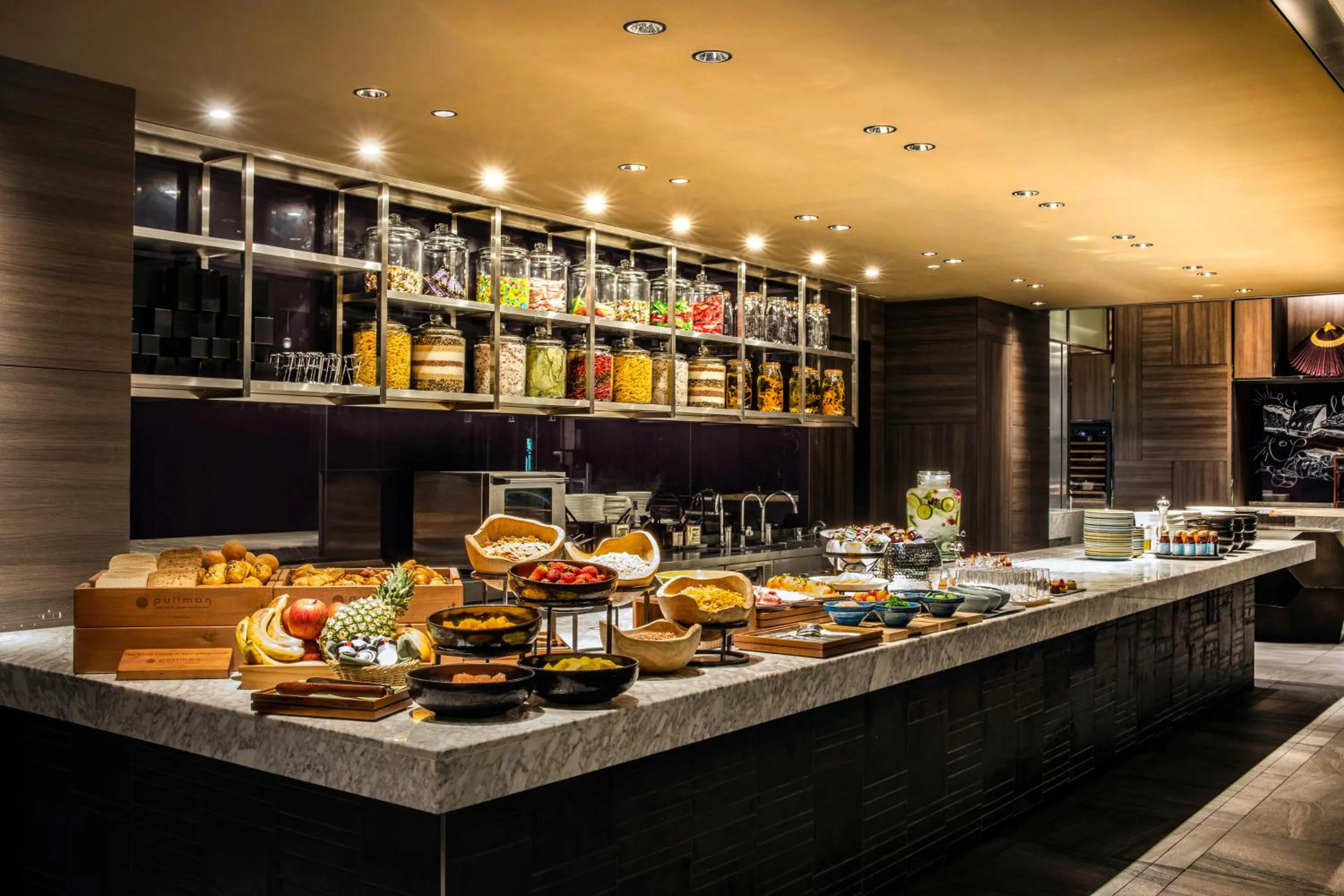 Restaurant/places to eat in Pullman Tokyo Tamachi