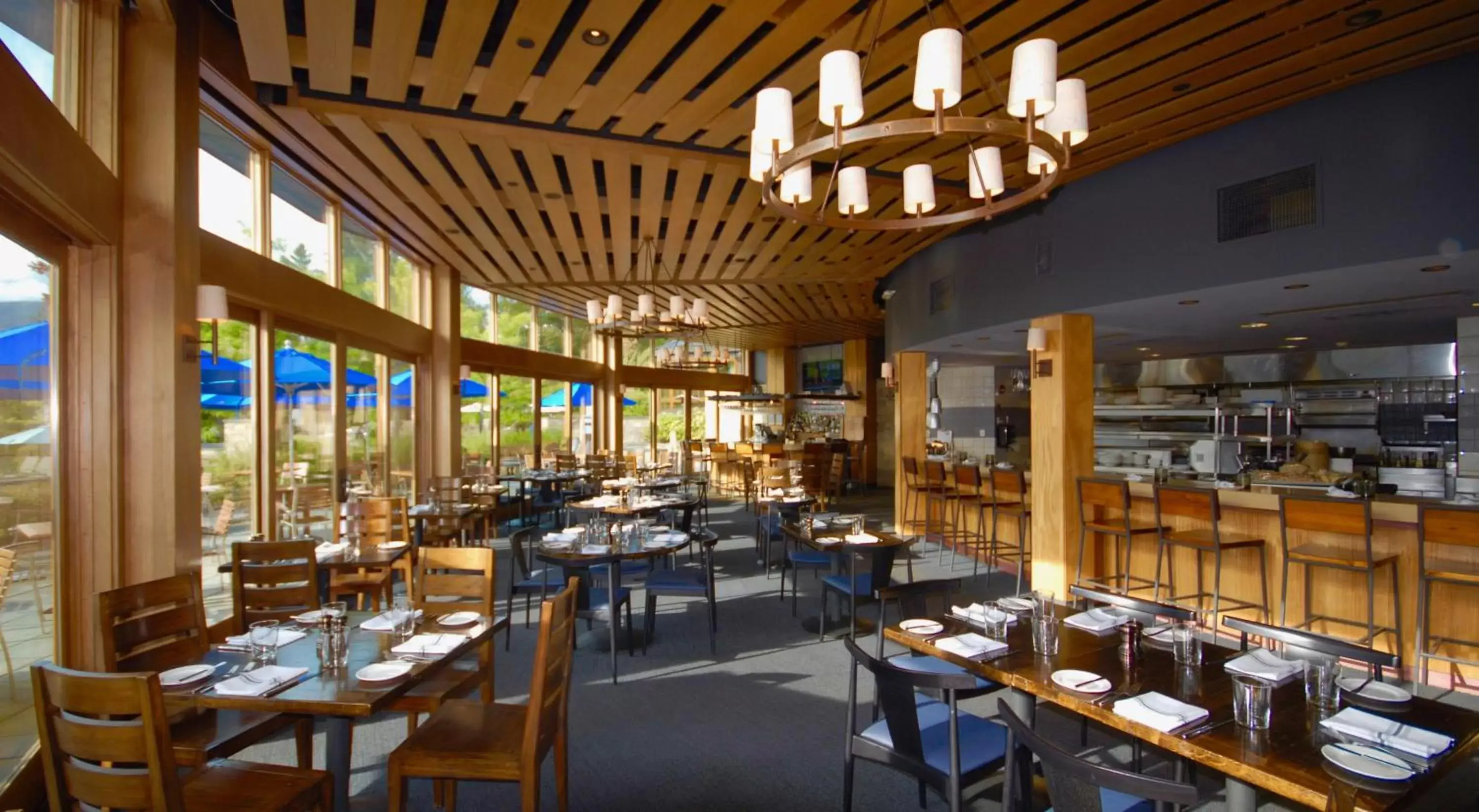 Restaurant/Places to Eat in Topnotch Resort