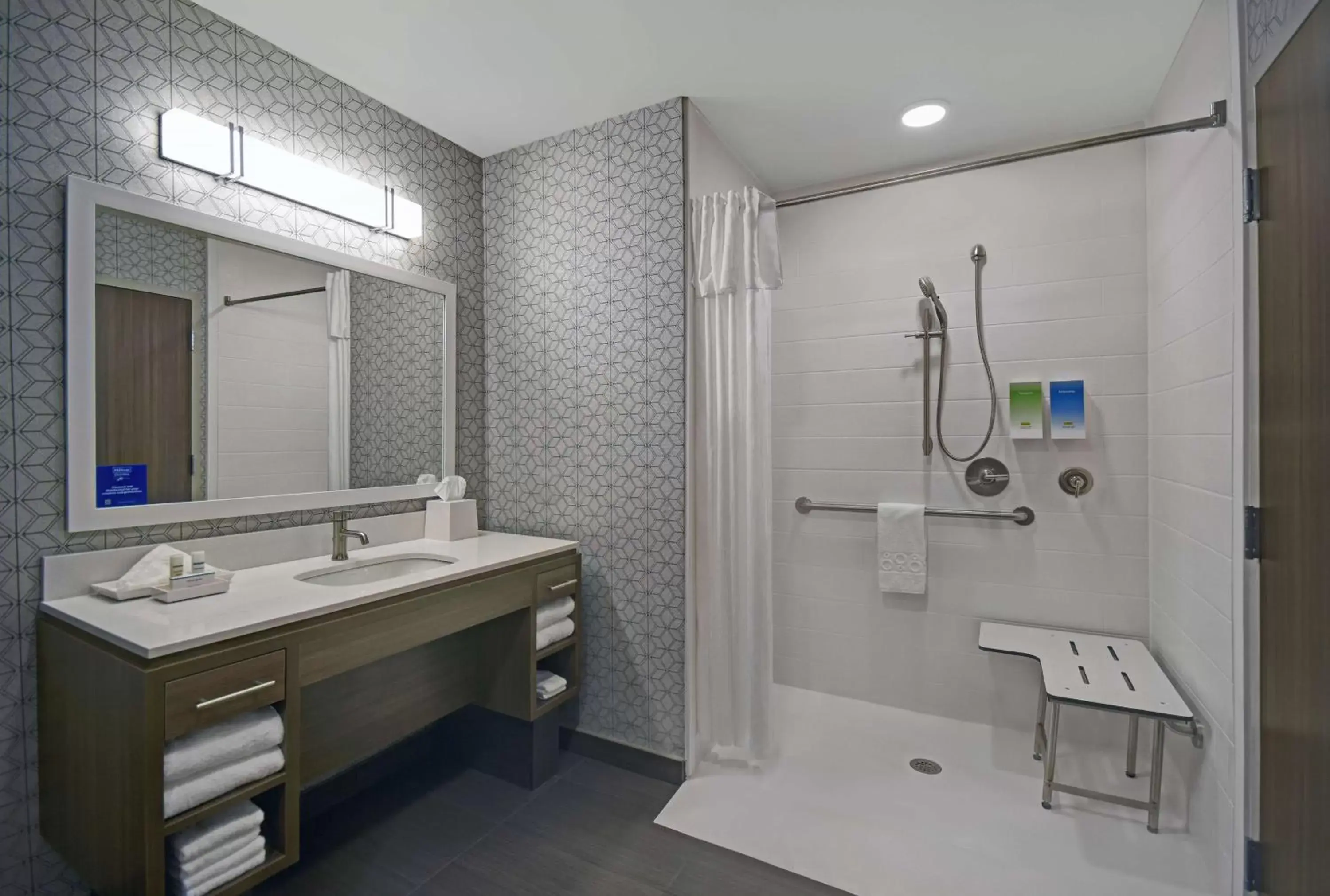 Bathroom in Home2 Suites By Hilton Springdale Cincinnati