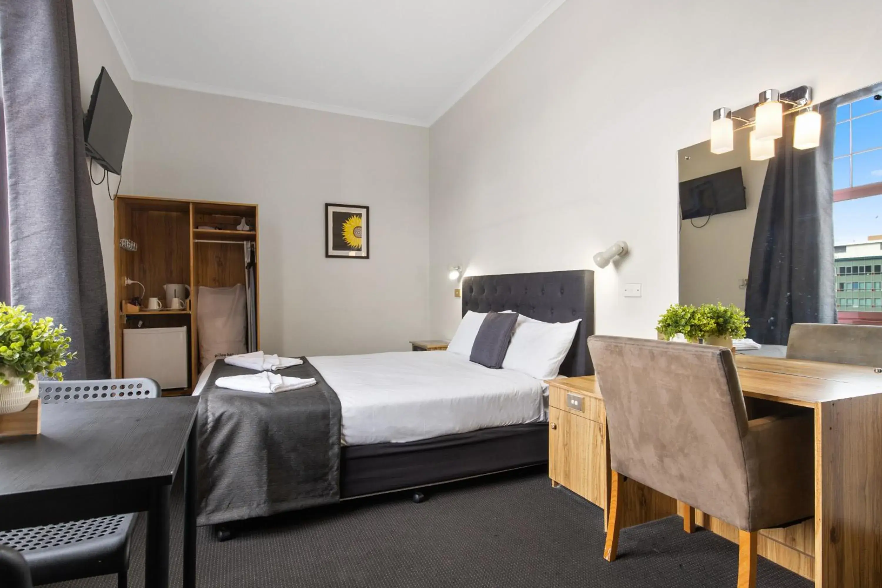 Bedroom, Bed in Adelaide Paringa