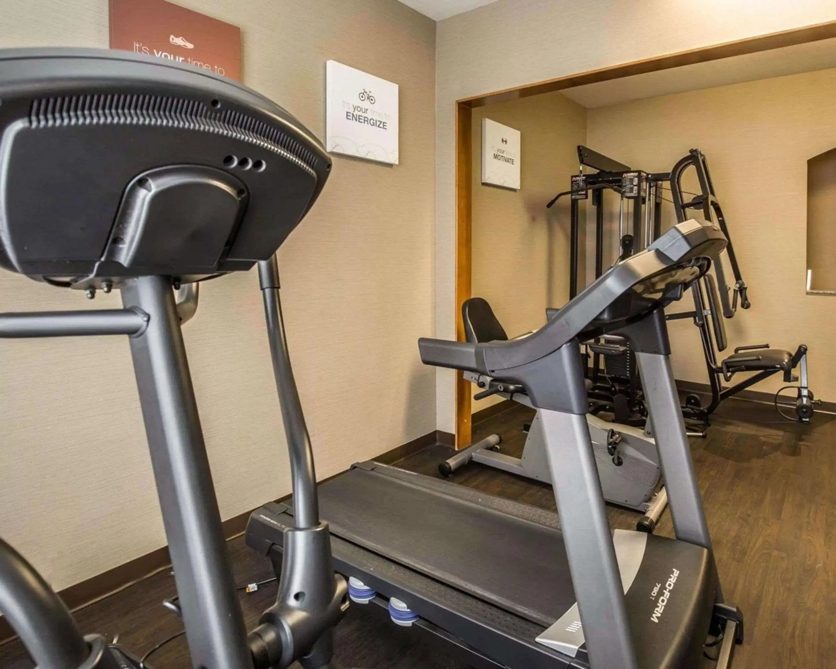Fitness centre/facilities, Fitness Center/Facilities in Comfort Suites Stafford Near Sugarland