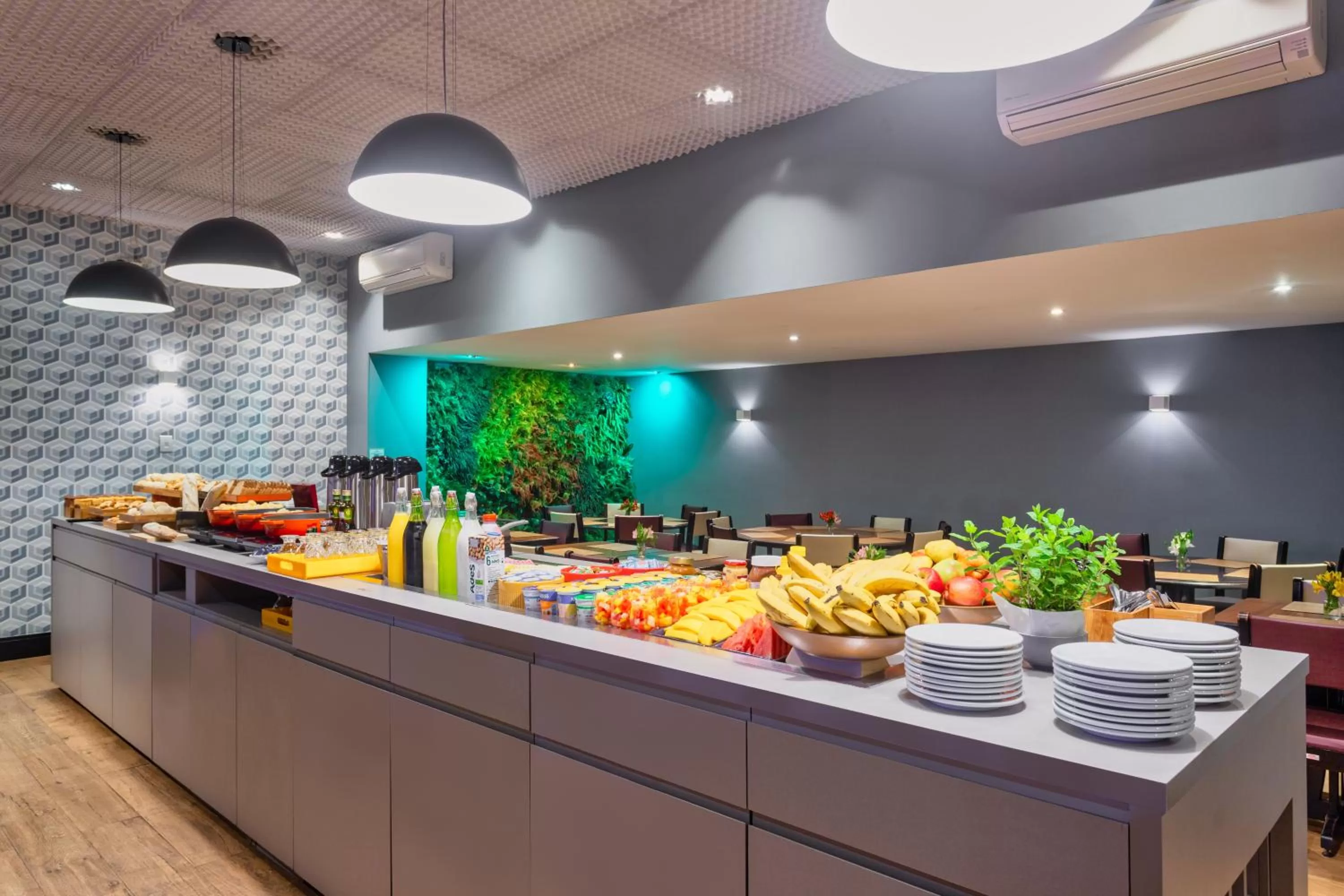 Restaurant/places to eat in Mercure Sao Paulo JK