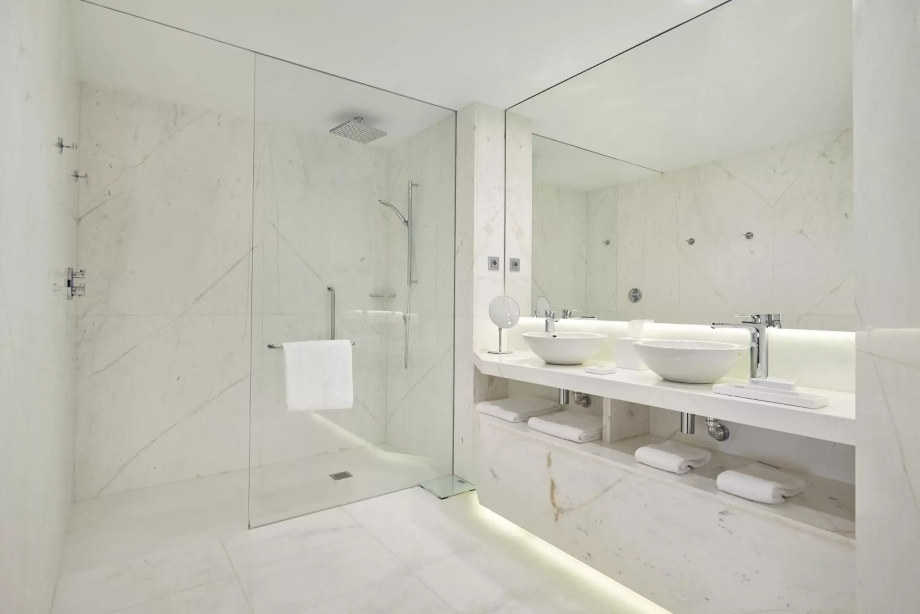 Bathroom in Hyatt Centric Gran Via Madrid