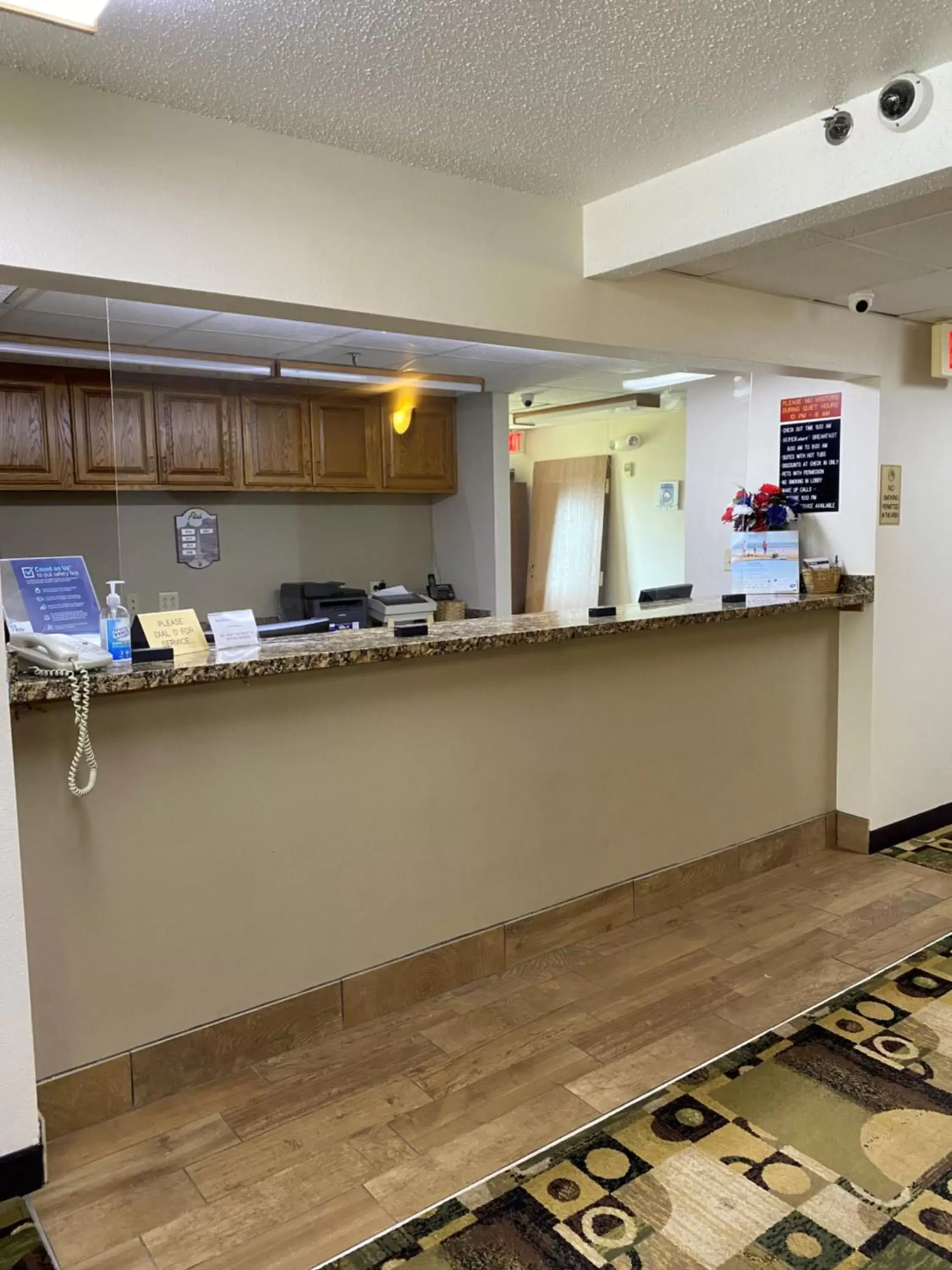Lobby or reception in Super 8 by Wyndham Independence IA Lobby or reception in Super 8 by Wyndham Independence IA