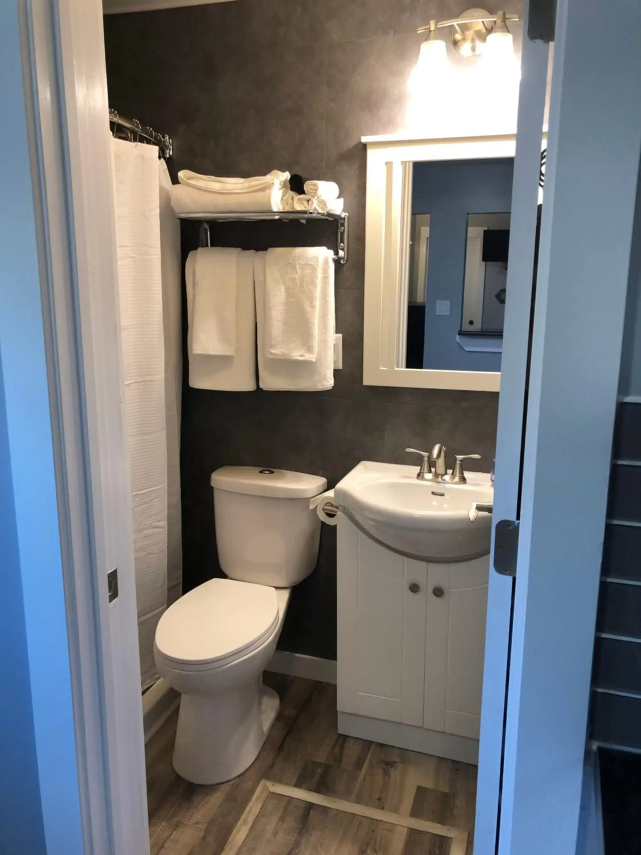 Bathroom in Alexander's Landing