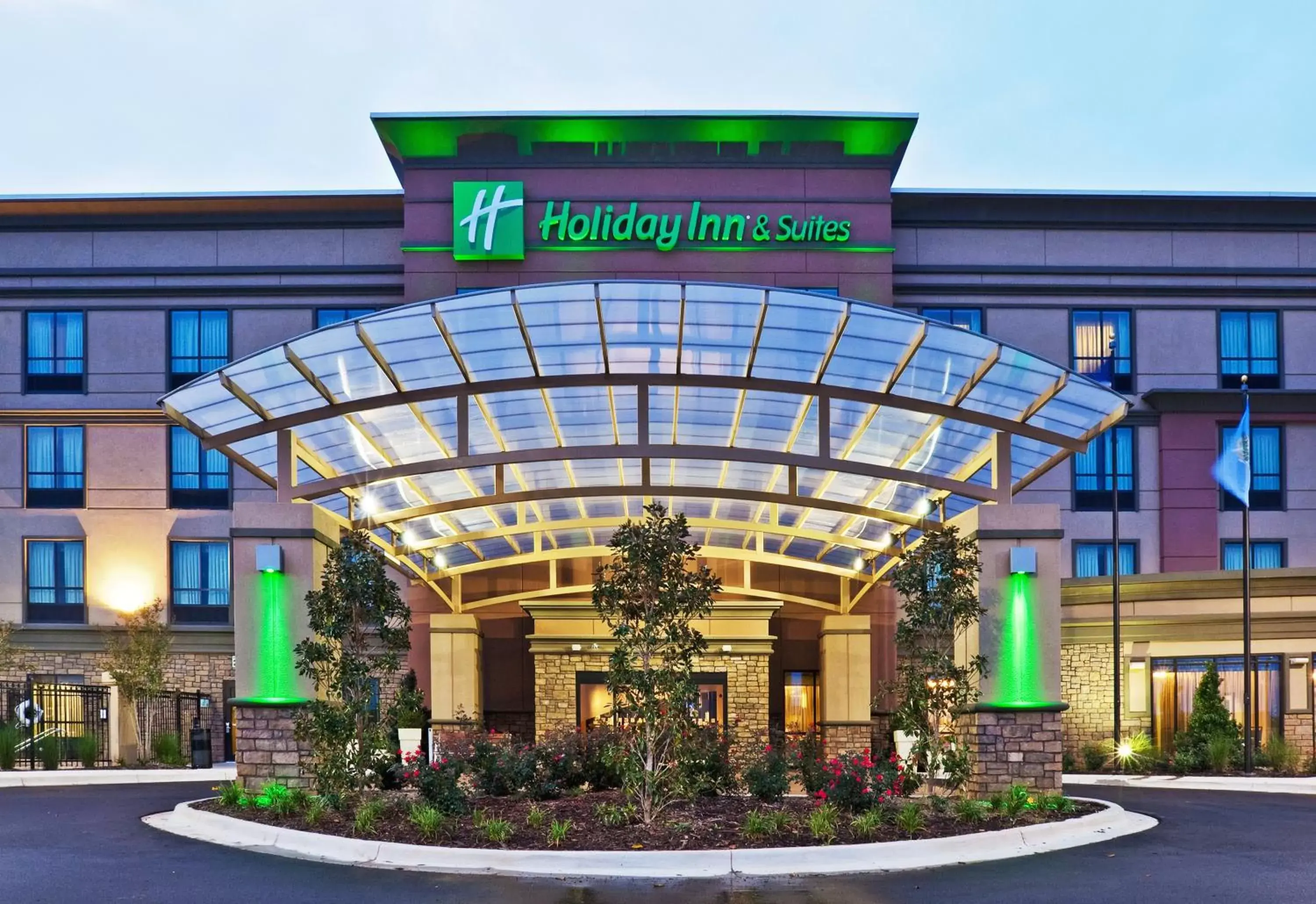 Property Building in Holiday Inn & Suites Stillwater-University West, an IHG Hotel