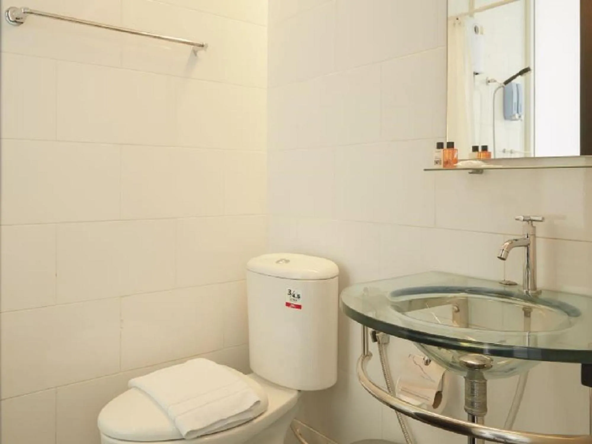 Bathroom in 3Howw Hostel @ Sukhumvit 21