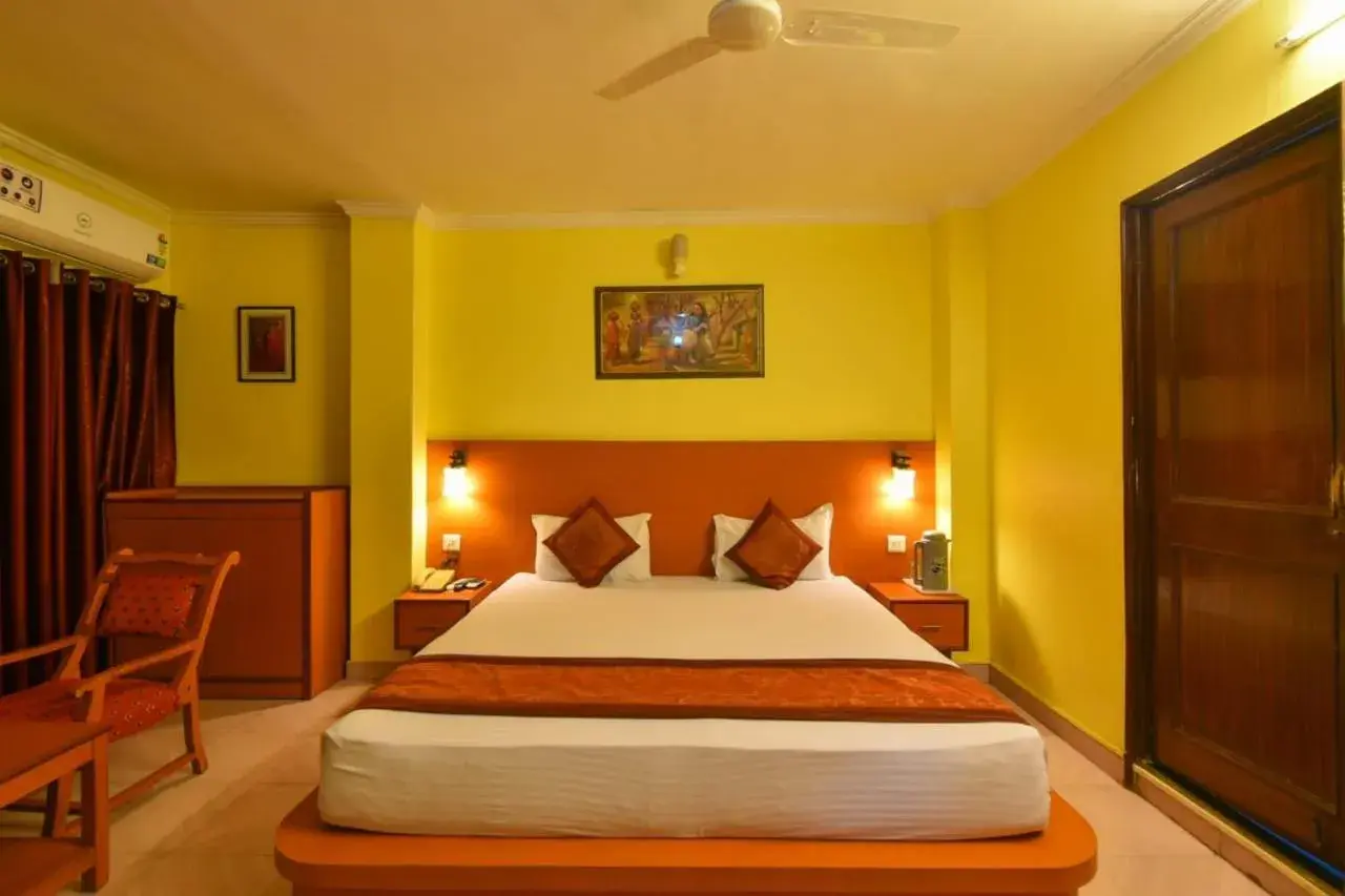 Bed in Hotel Jaisingh Palace Bed in Hotel Jaisingh Palace