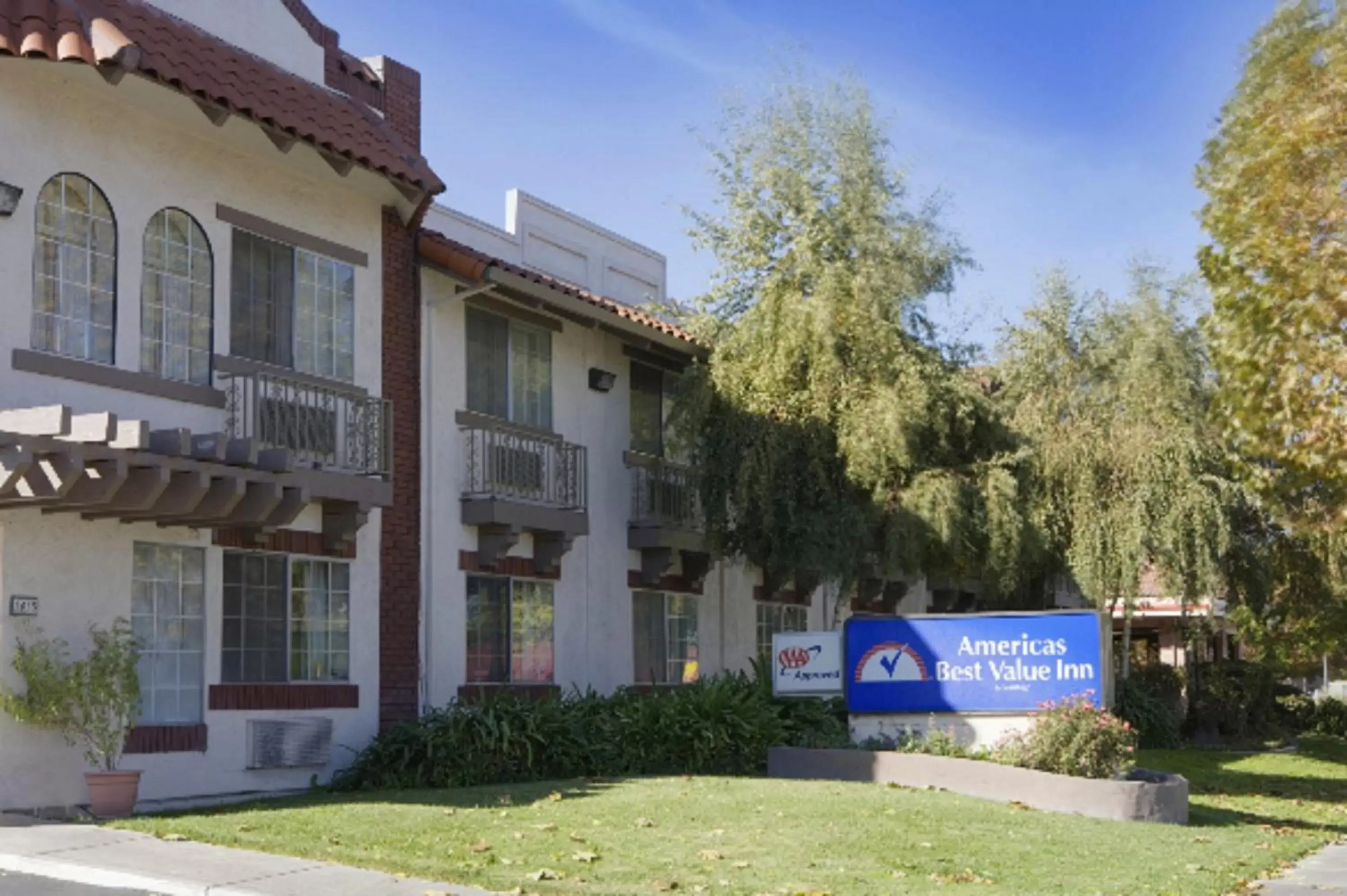 Property Building in Americas Best Value Inn San Jose