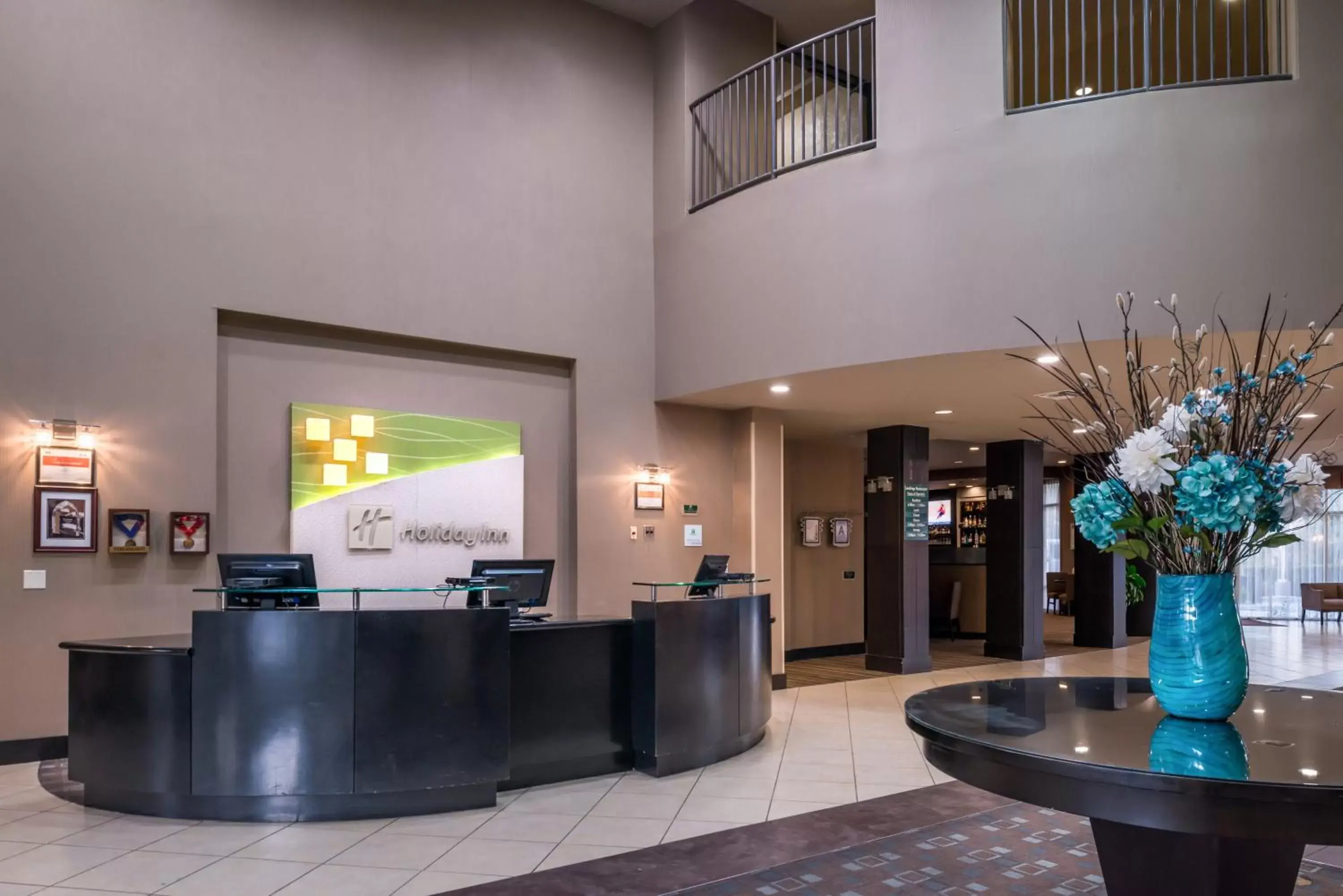 Property building, Lobby/Reception in Holiday Inn Ontario Airport - California, an IHG Hotel
