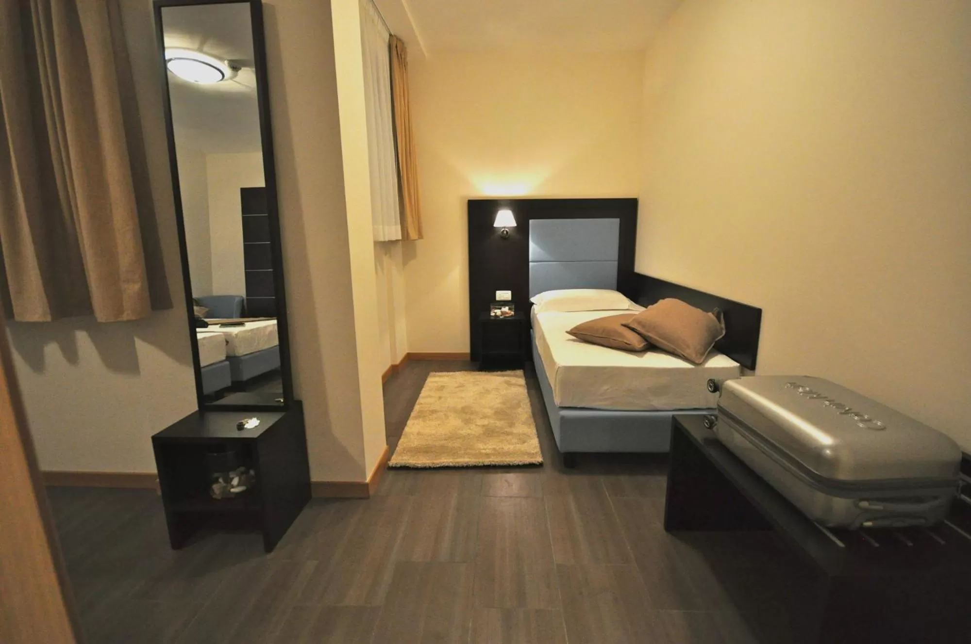 Photo of the whole room, Bed in Hotel 325 Tor Vergata