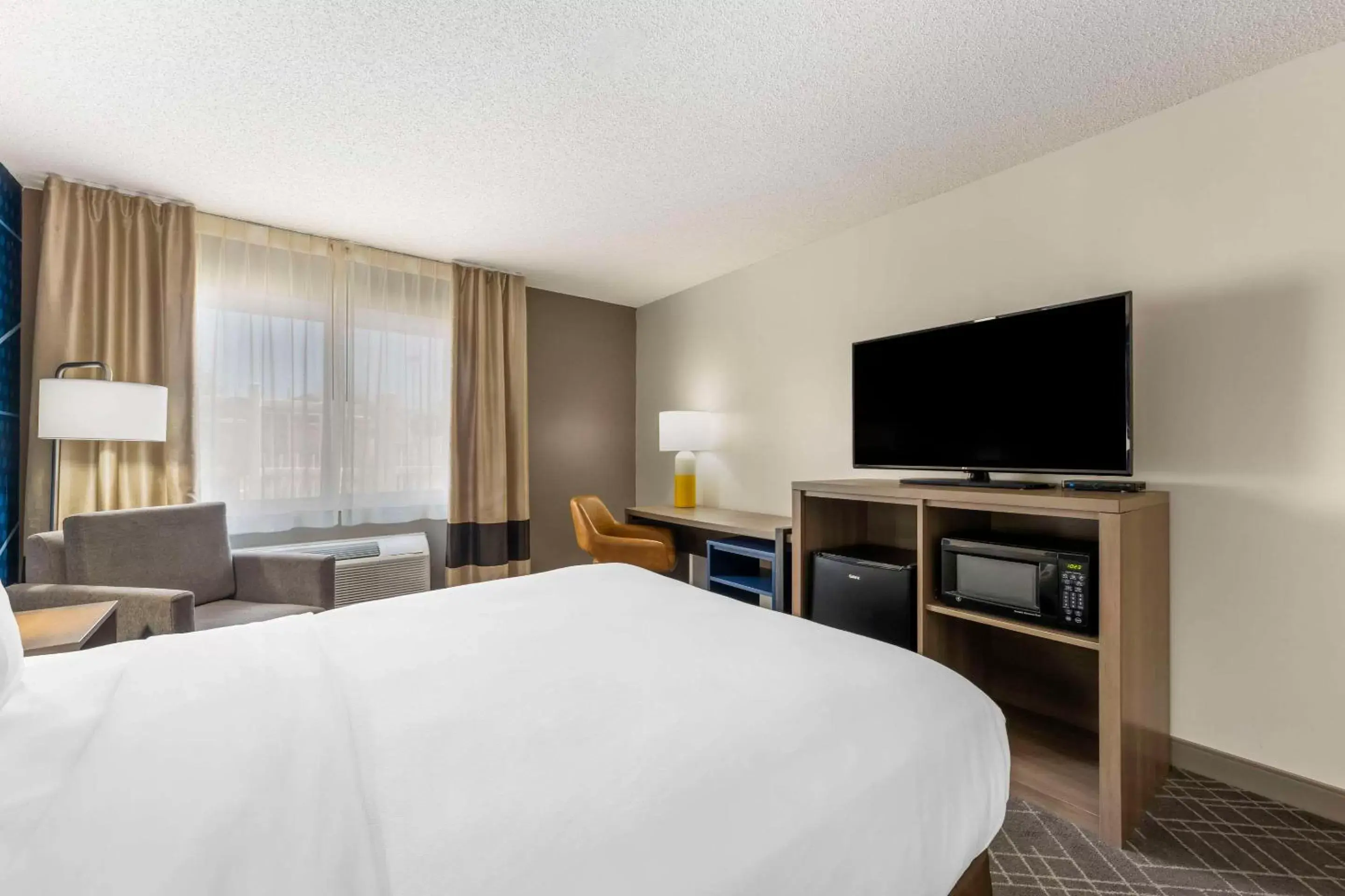 Bedroom, Bed in Comfort Inn Hastings Bedroom, Bed in Comfort Inn Hastings