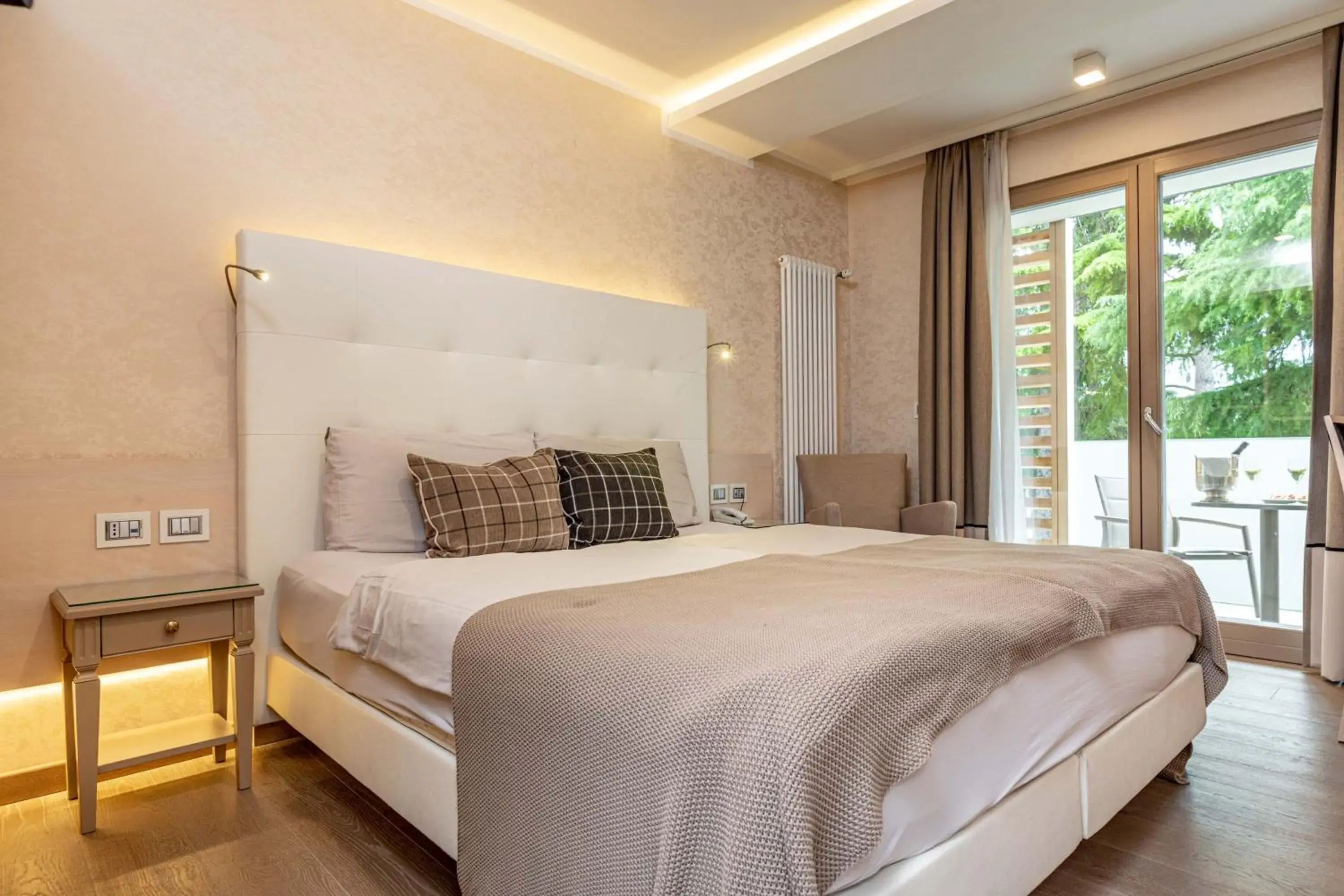Bed in Hotel Villa Madruzzo