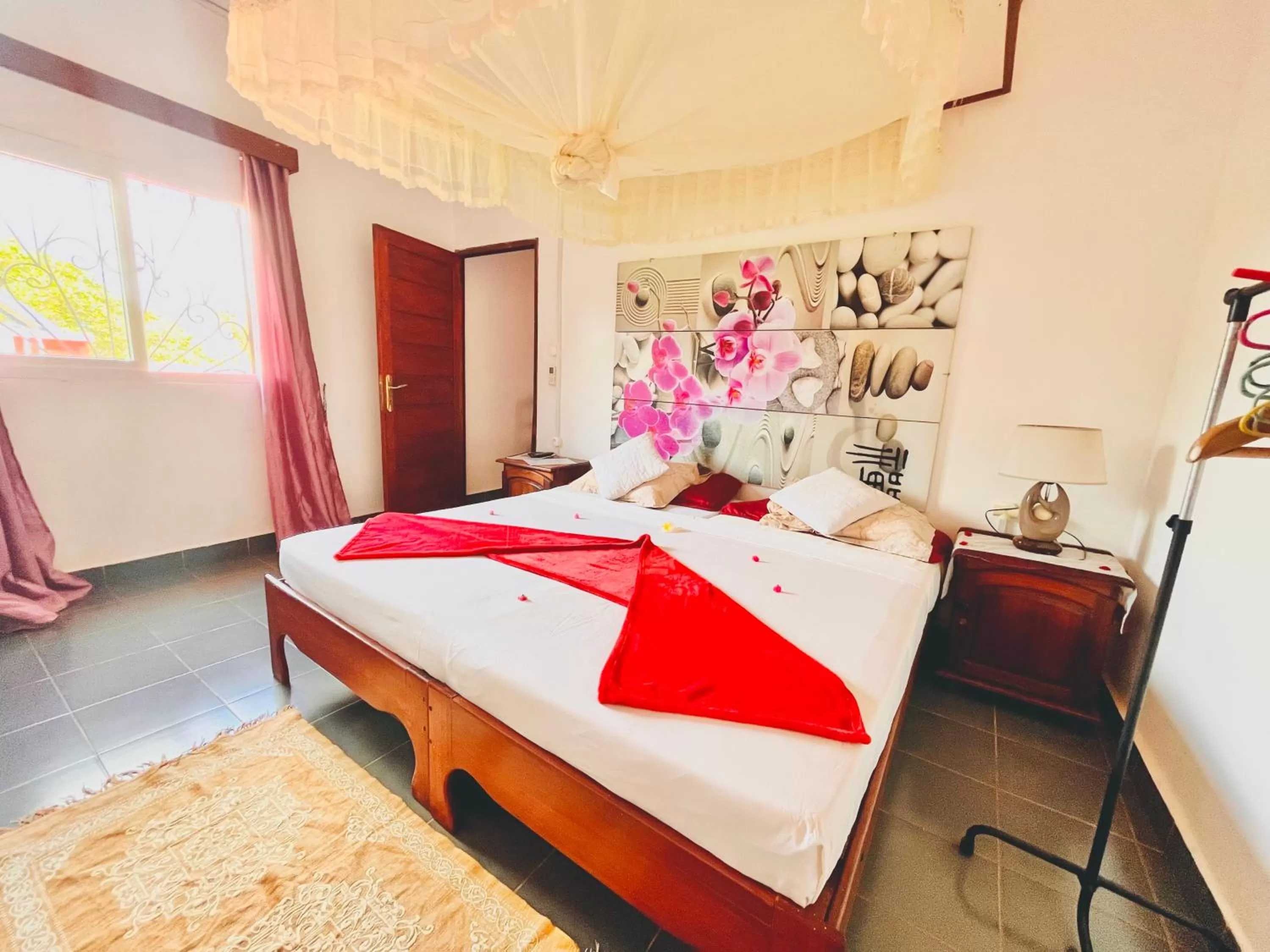 Bedroom, Bathroom in Régina Lodge Diégo Suarez Madagascar