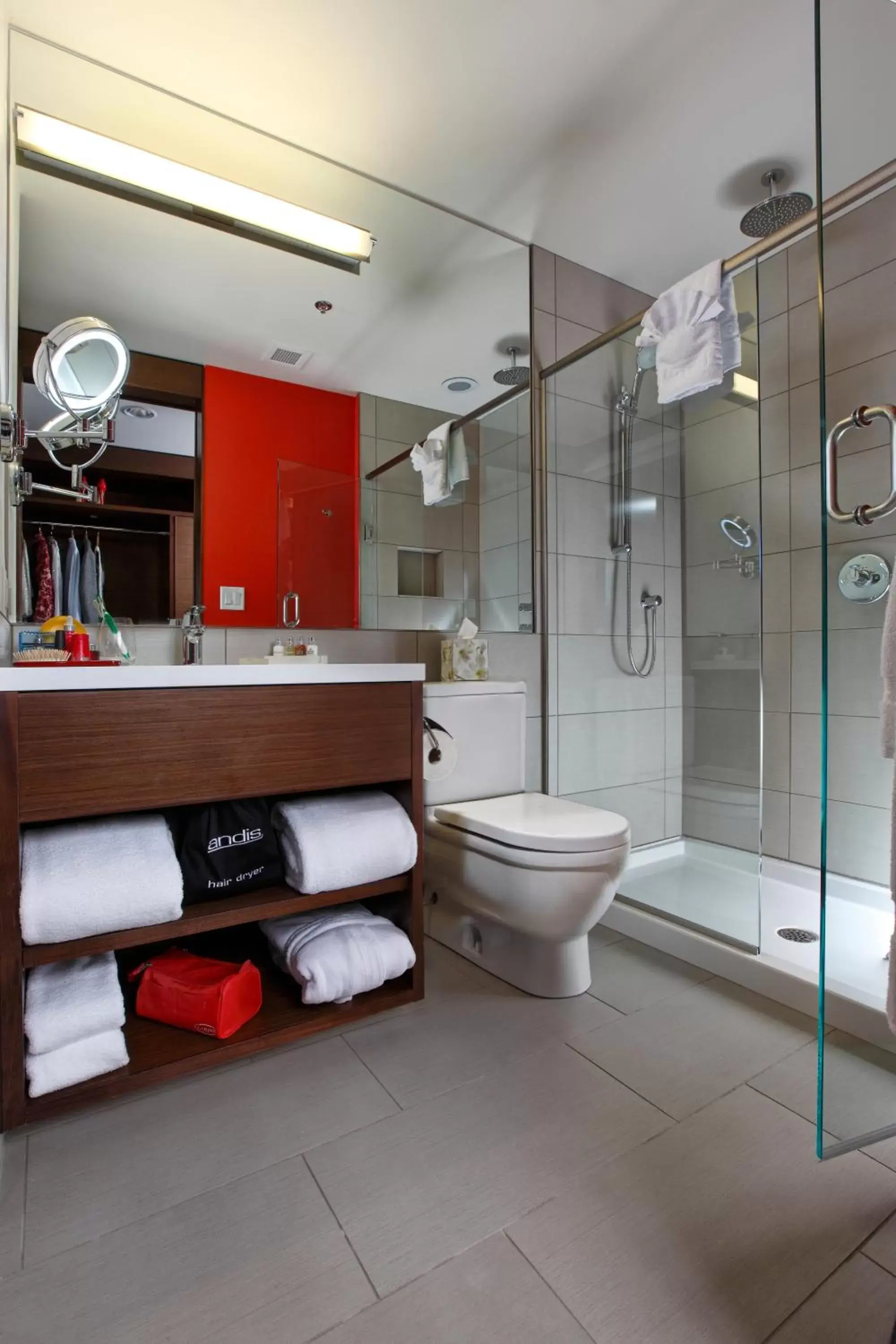 Shower, Bathroom in Mere Hotel