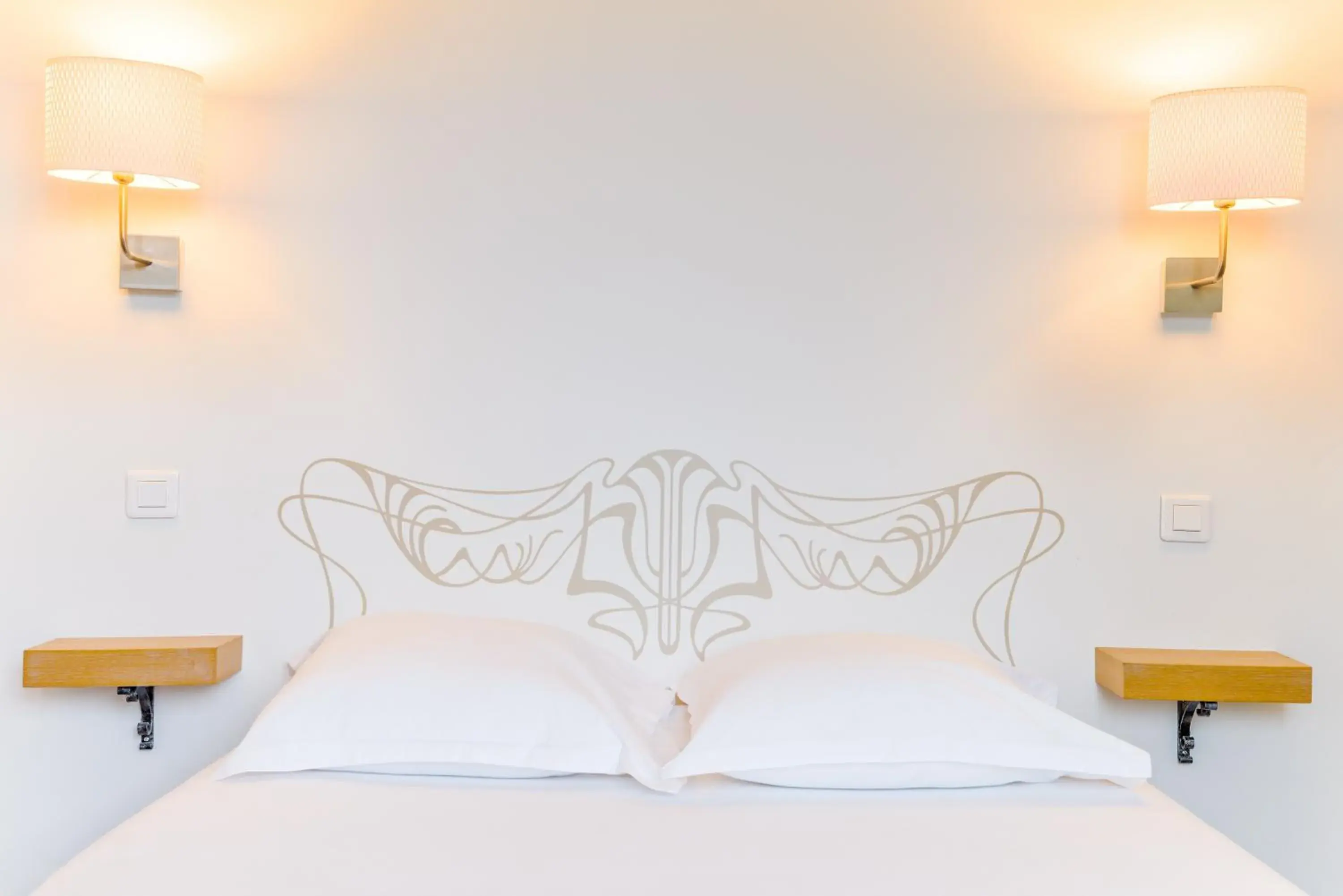 Bed in Hotel Korner Montparnasse