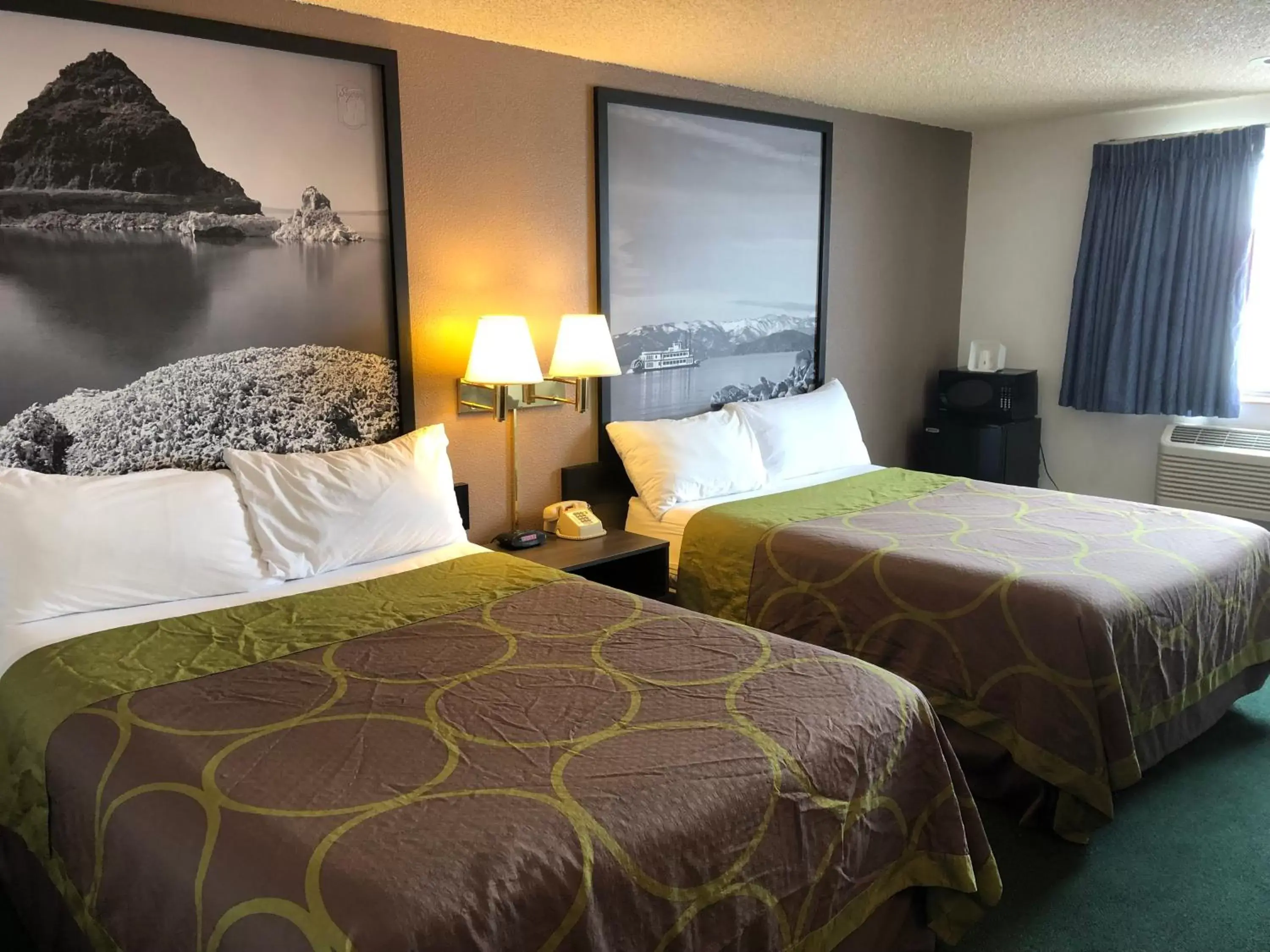 Bed in Super 8 by Wyndham Winnemucca NV