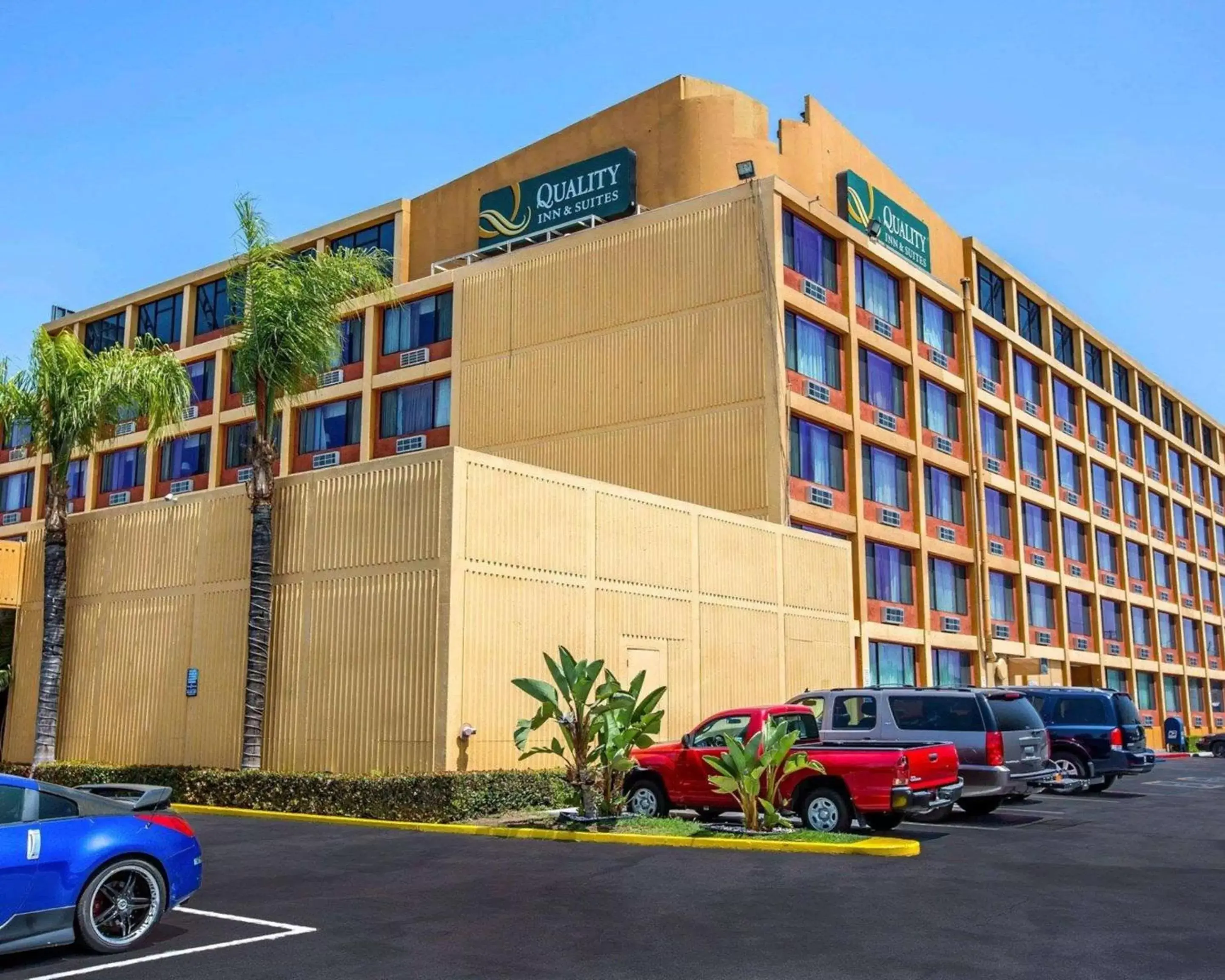 Property Building in Quality Inn & Suites Montebello - Los Angeles