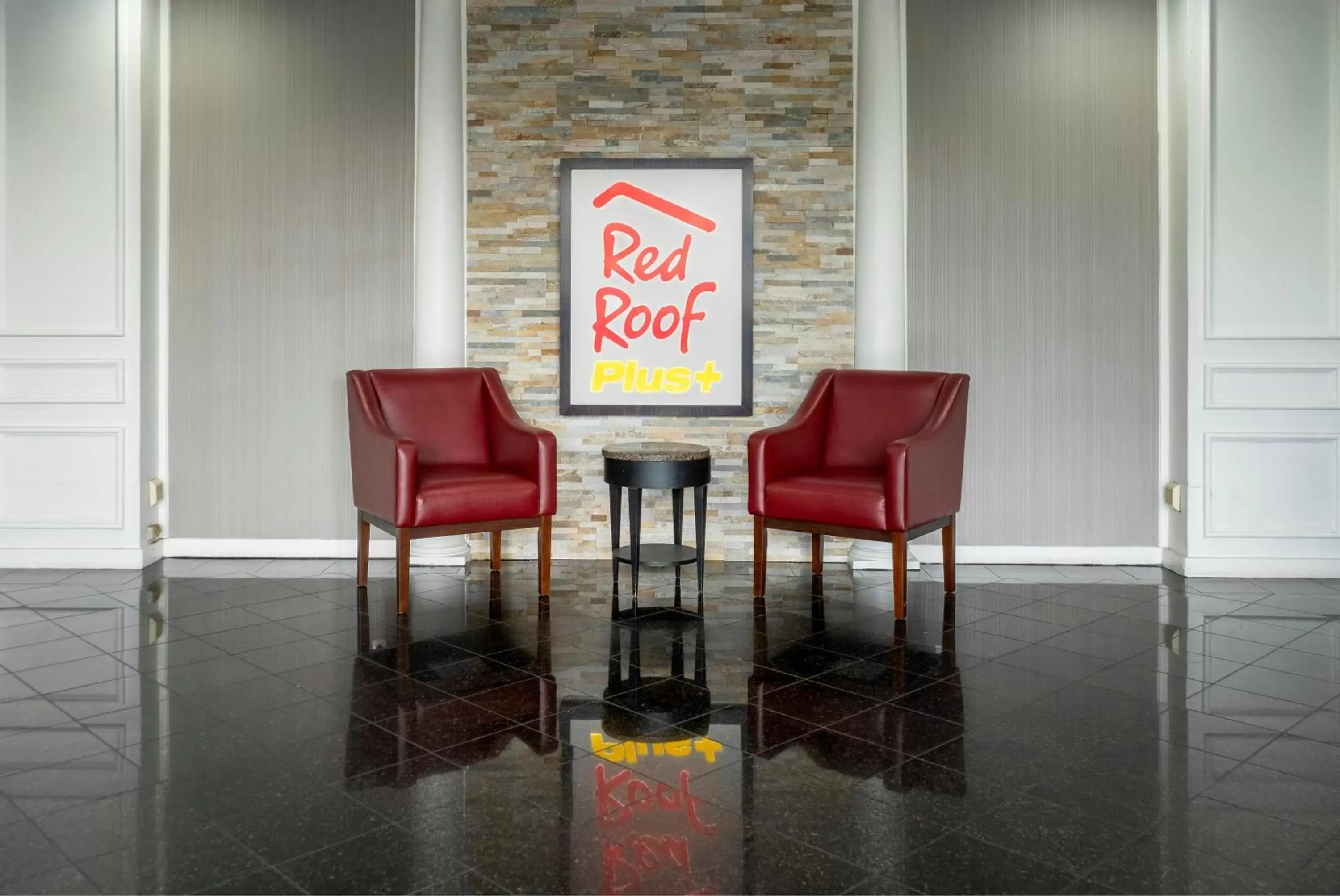 Lobby or reception in Red Roof Inn PLUS Newark Liberty Airport - Carteret