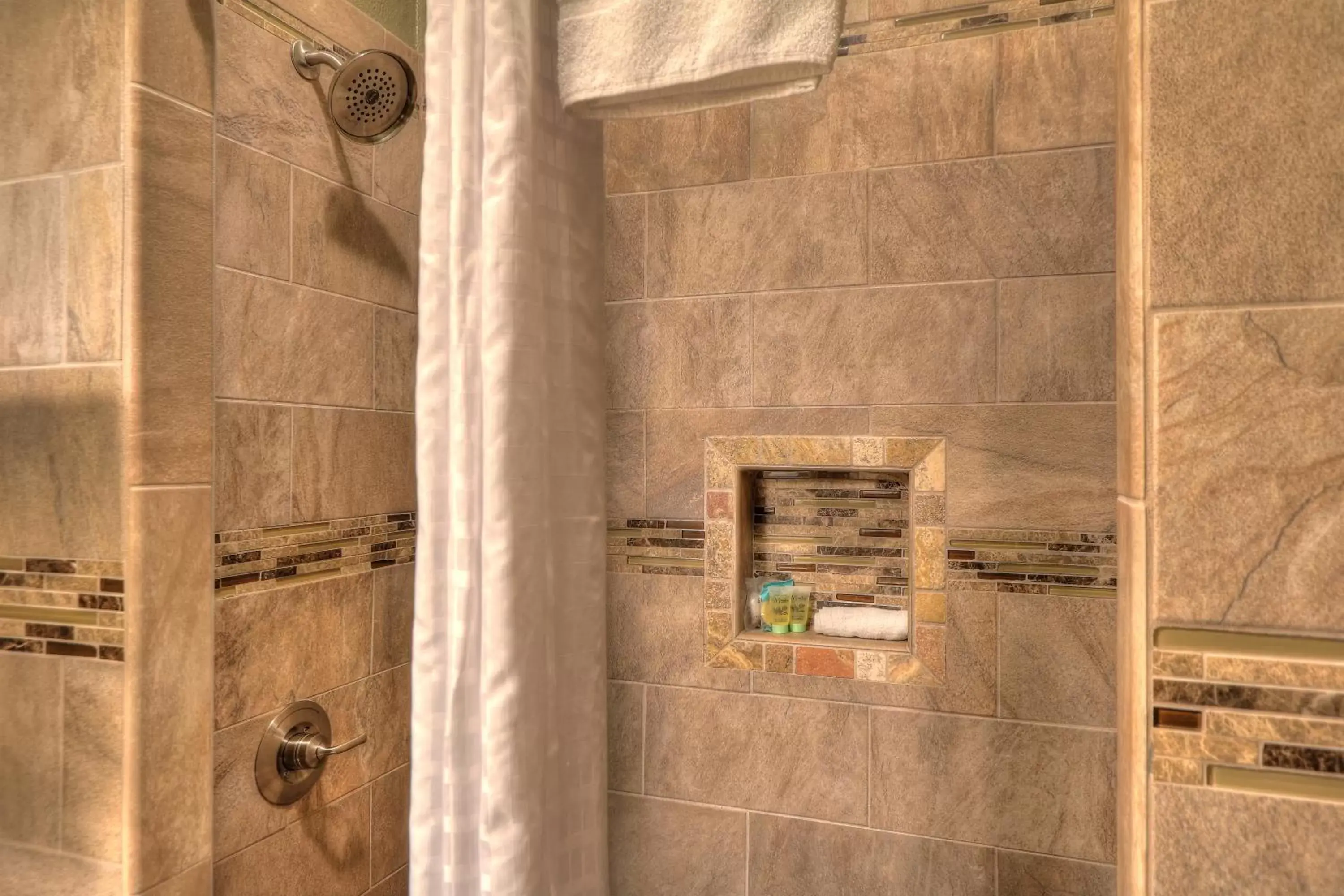 Shower, Bathroom in Gatlinburg Inn