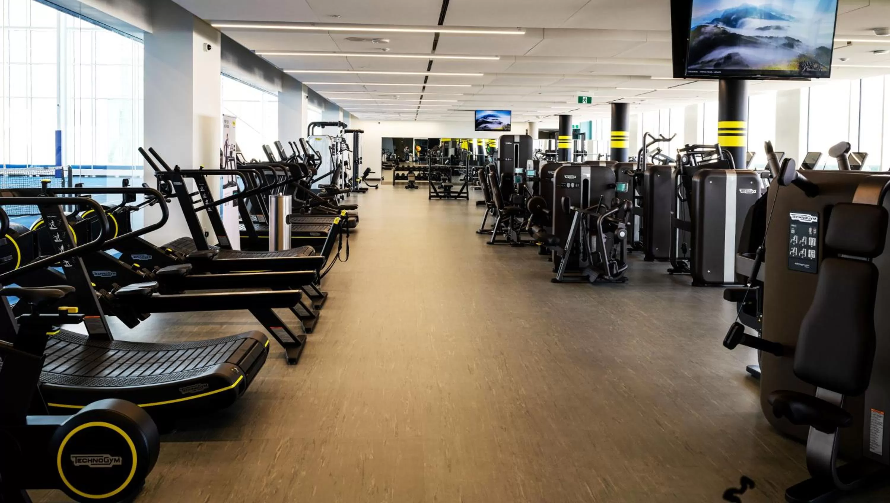 Fitness centre/facilities in Hotel X Toronto, a Destination by Hyatt Hotel