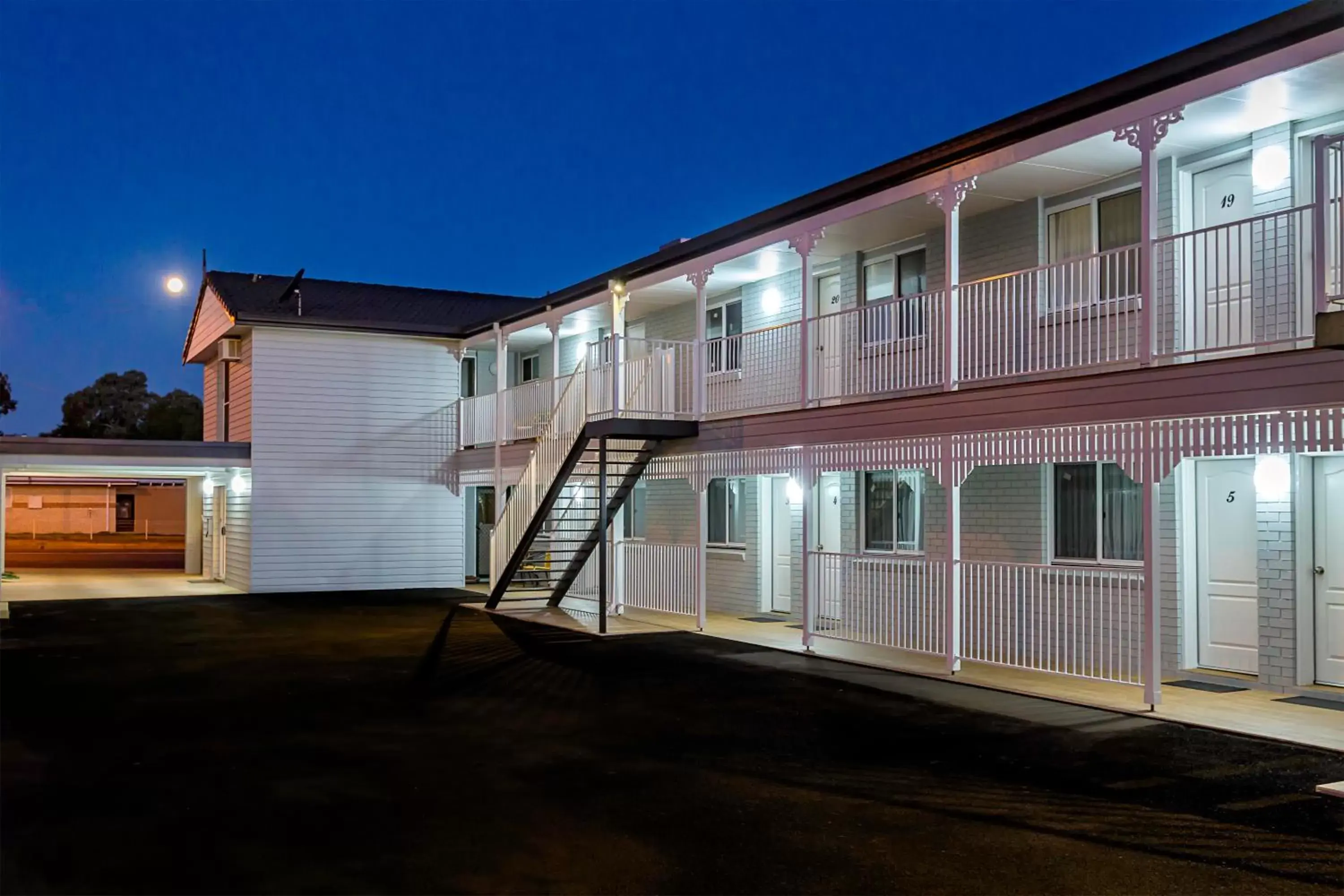 Facade/entrance, Property Building in Oasis Motel