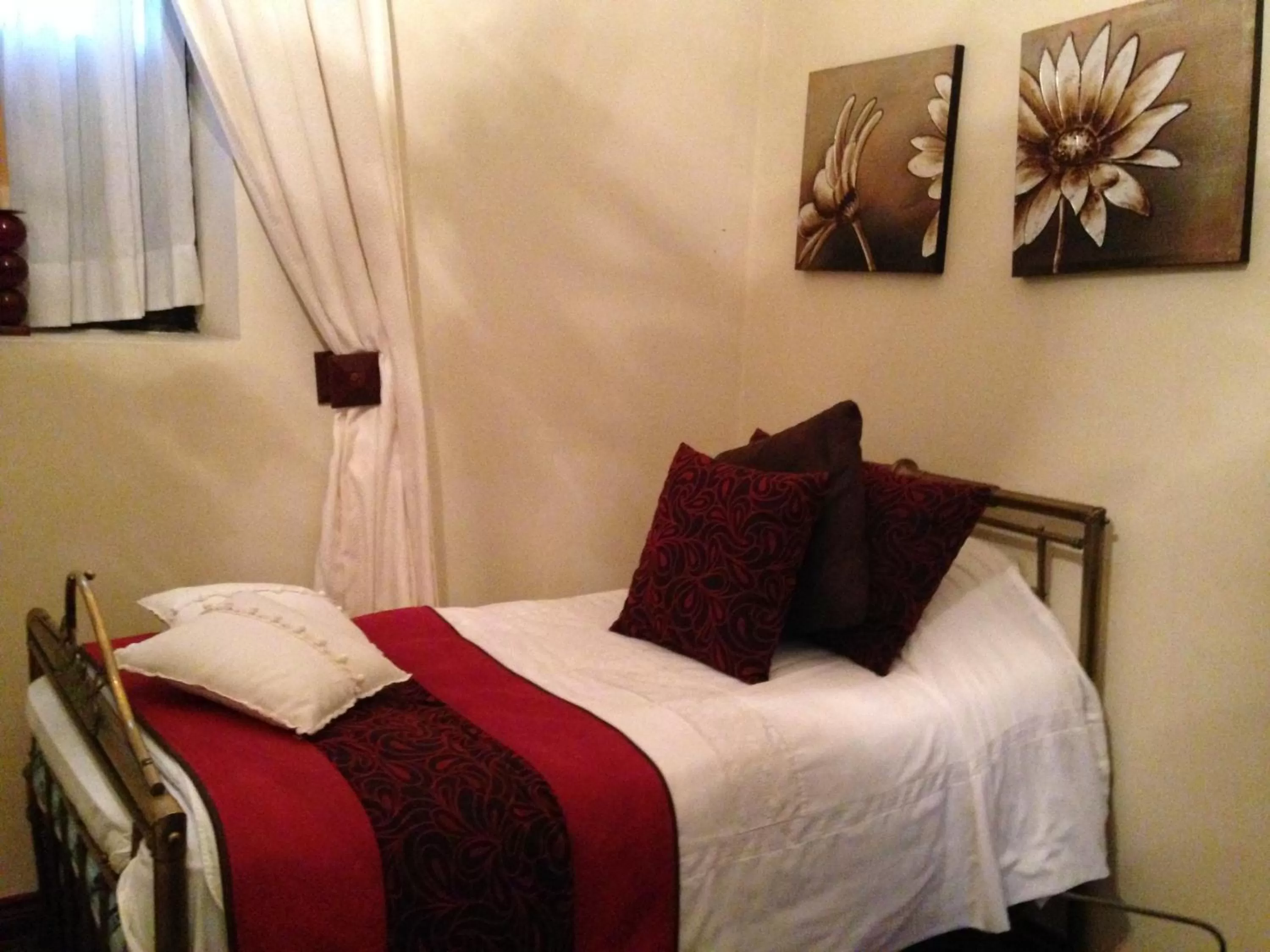 Photo of the whole room, Bed in Roka Plaza Hotel Boutique