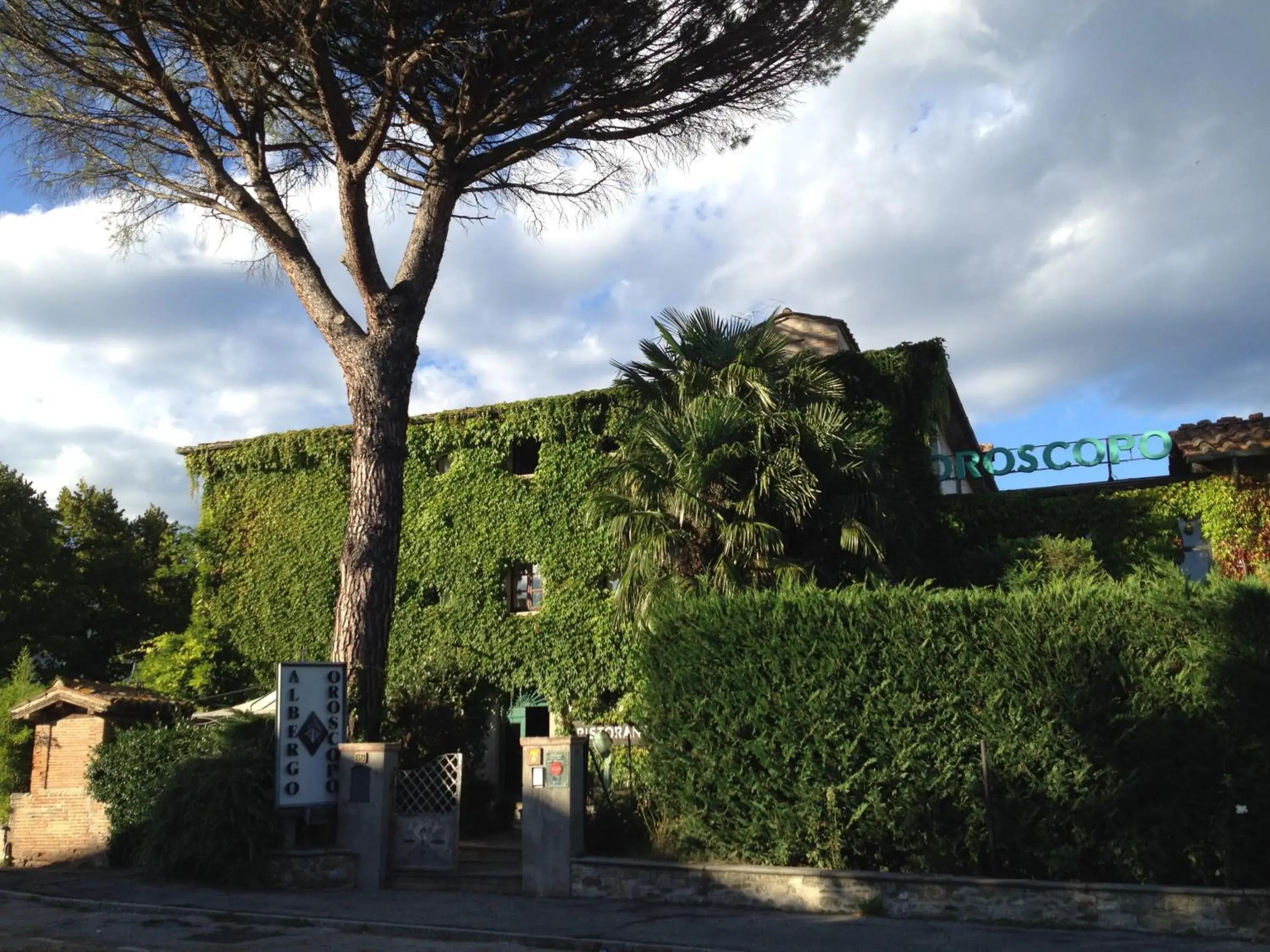 Facade/entrance, Property Building in Relais Oroscopo Hotel