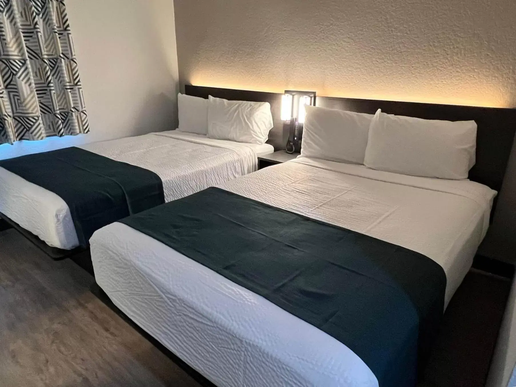 Bed in Motel 6-Fort Lauderdale, FL