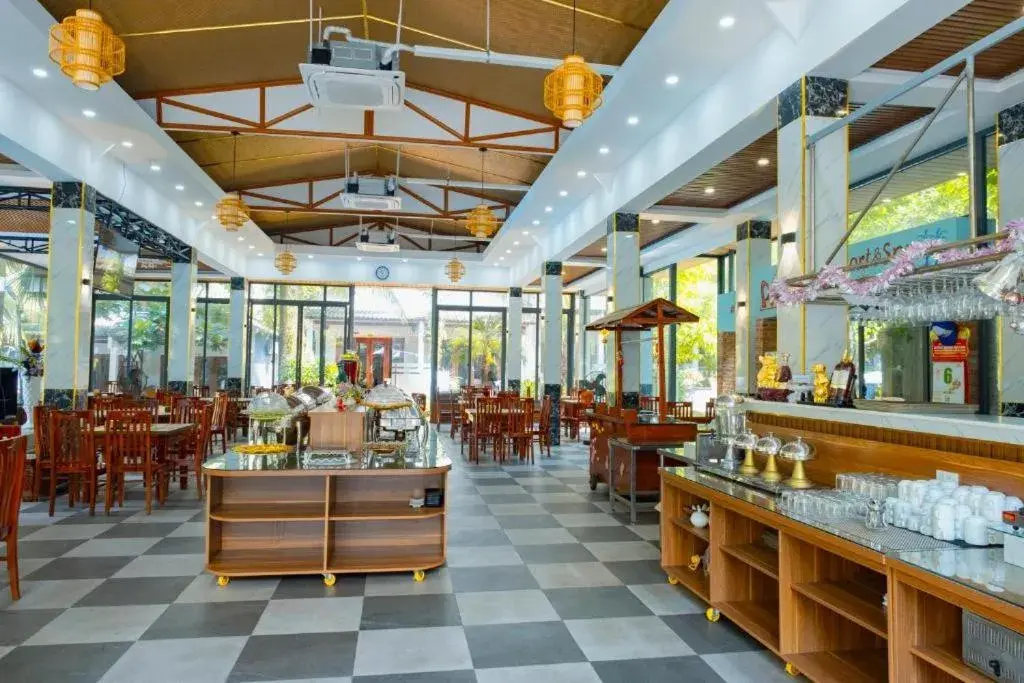 Restaurant/Places to Eat in Phu Van Resort & Spa