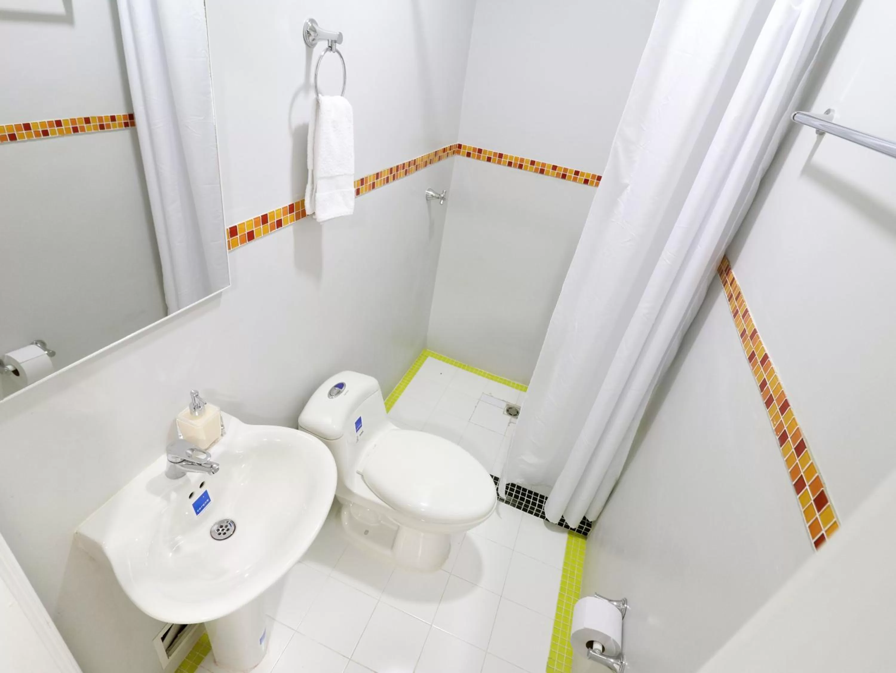 Bathroom in 554 Apartments