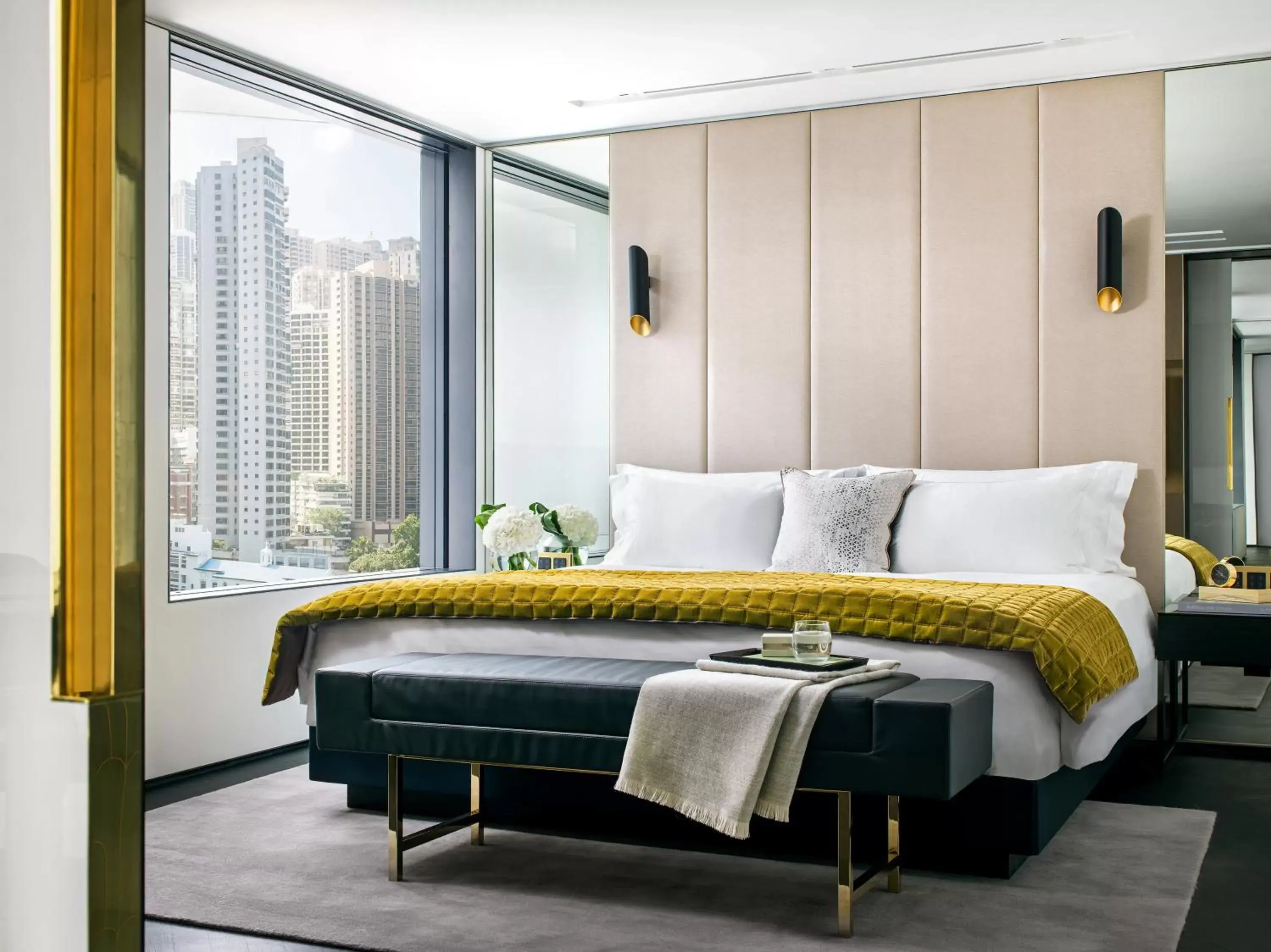Bedroom, Bed in The Murray, Hong Kong, a Niccolo Hotel