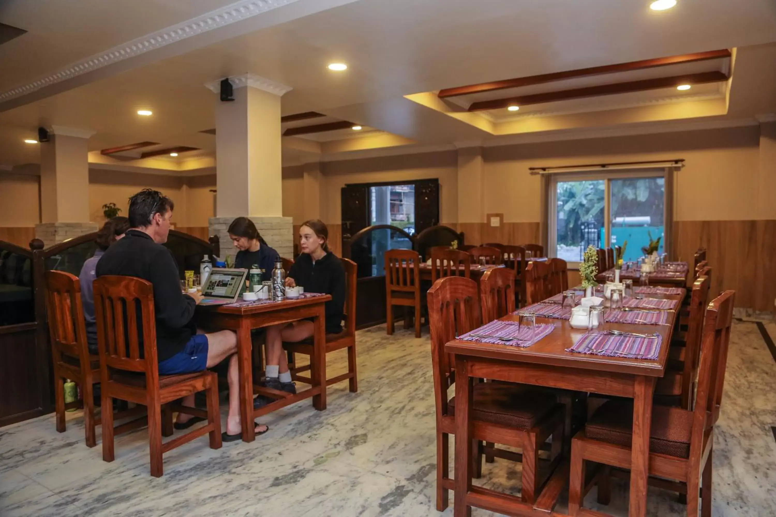 Restaurant/Places to Eat in Pokhara Choice Inn