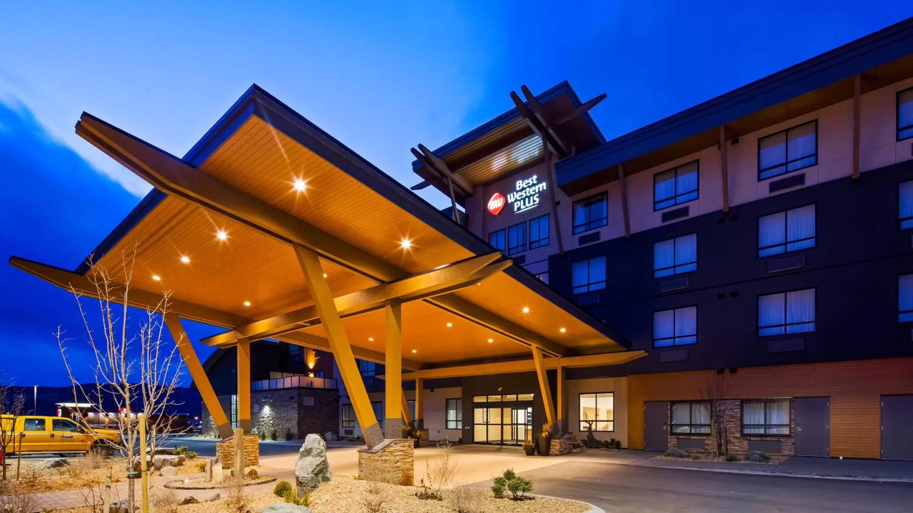 Facade/entrance, Property Building in Best Western Plus Merritt Hotel
