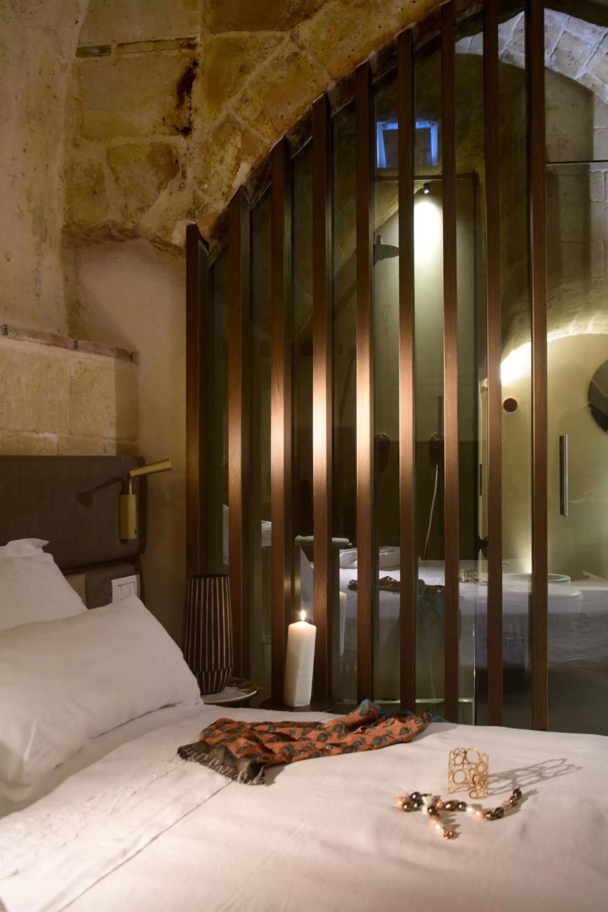 Bed in Le Malve Cave Retreat