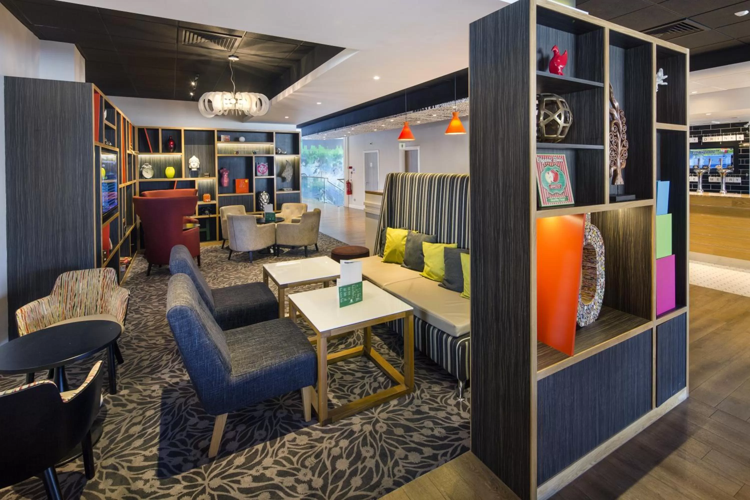 Lounge or bar in Holiday Inn Liverpool City Centre by IHG