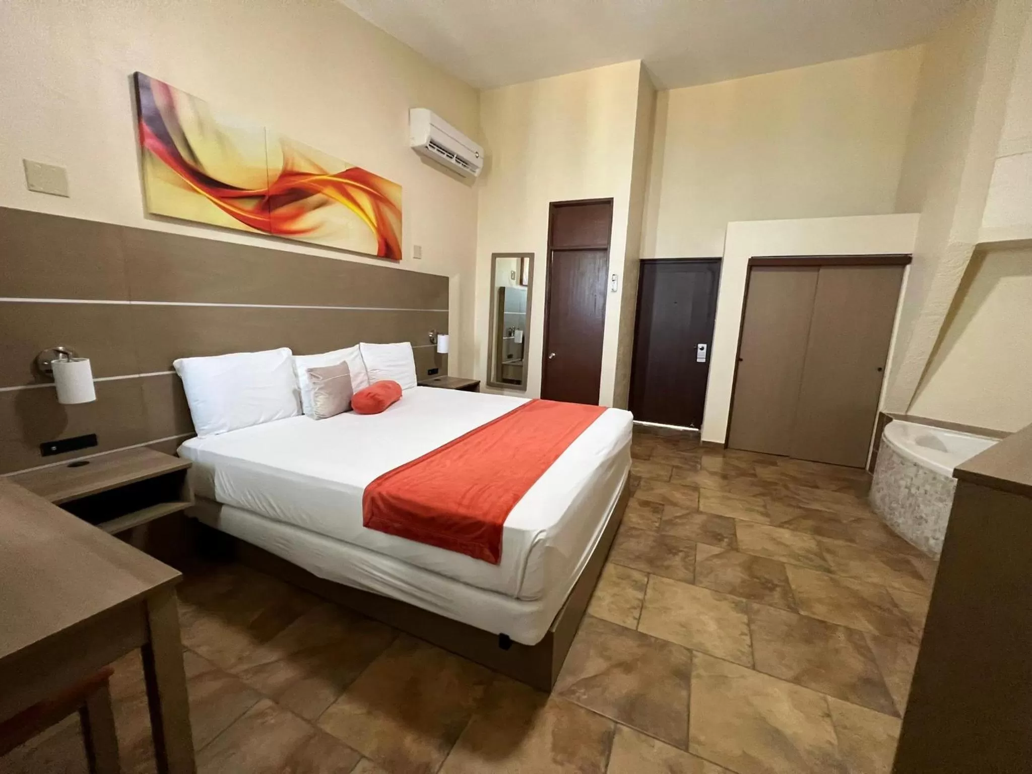 Photo of the whole room in Hotel El Guajataca