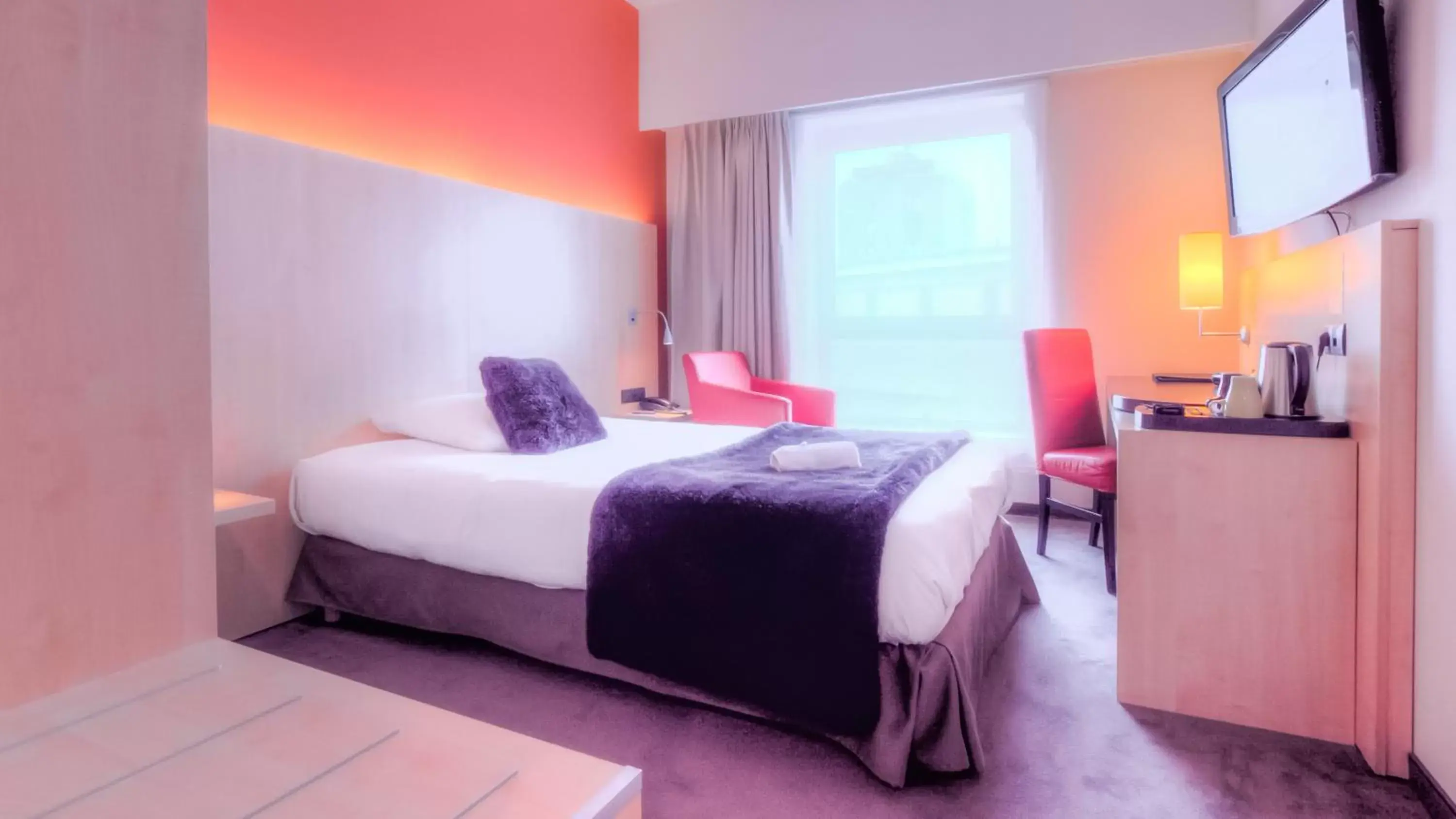 TV and multimedia, Bed in Hotel & Aparthotel Alize Mouscron