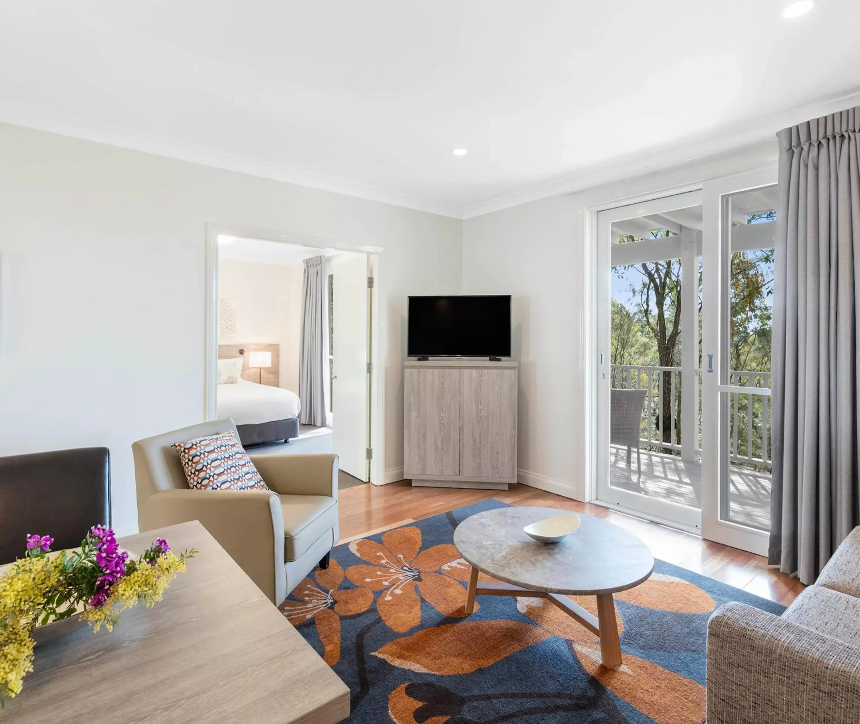 TV and multimedia, Seating Area in Oaks Cypress Lakes Resort