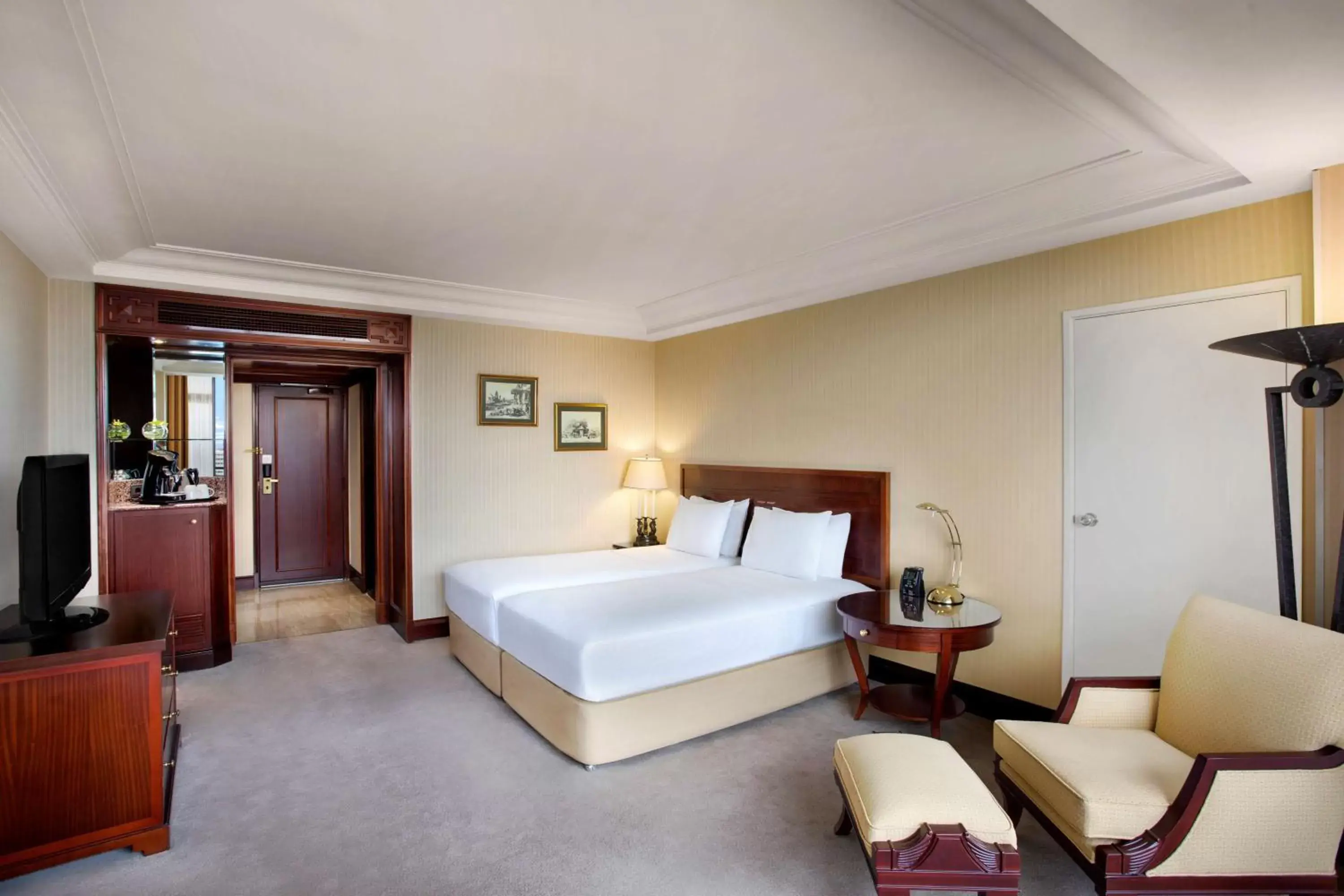 Bed in Hilton Istanbul Bosphorus