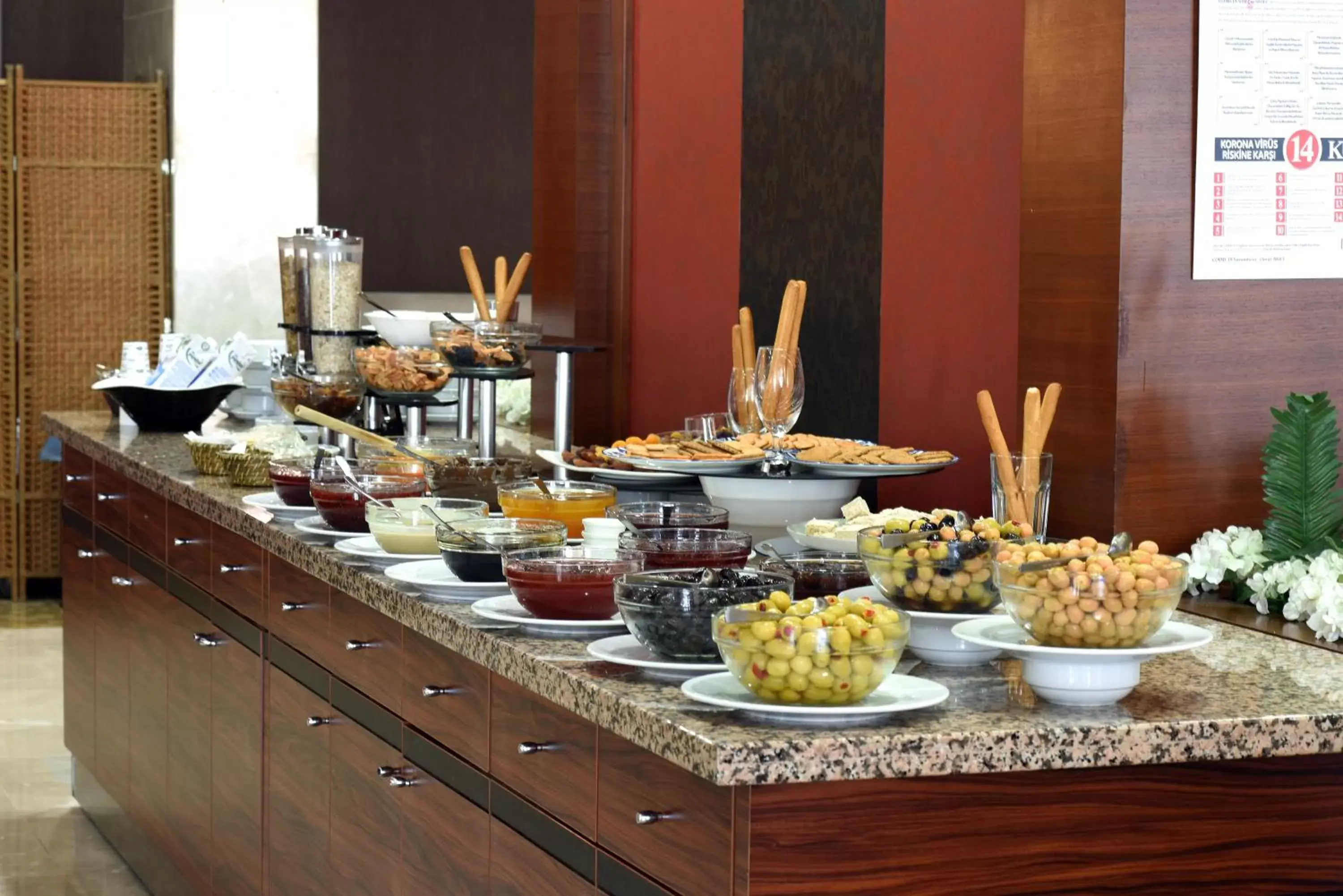 Food and drinks in Ramada Plaza Altin Kayisi Hotel Food and drinks in Ramada Plaza Altin Kayisi Hotel
