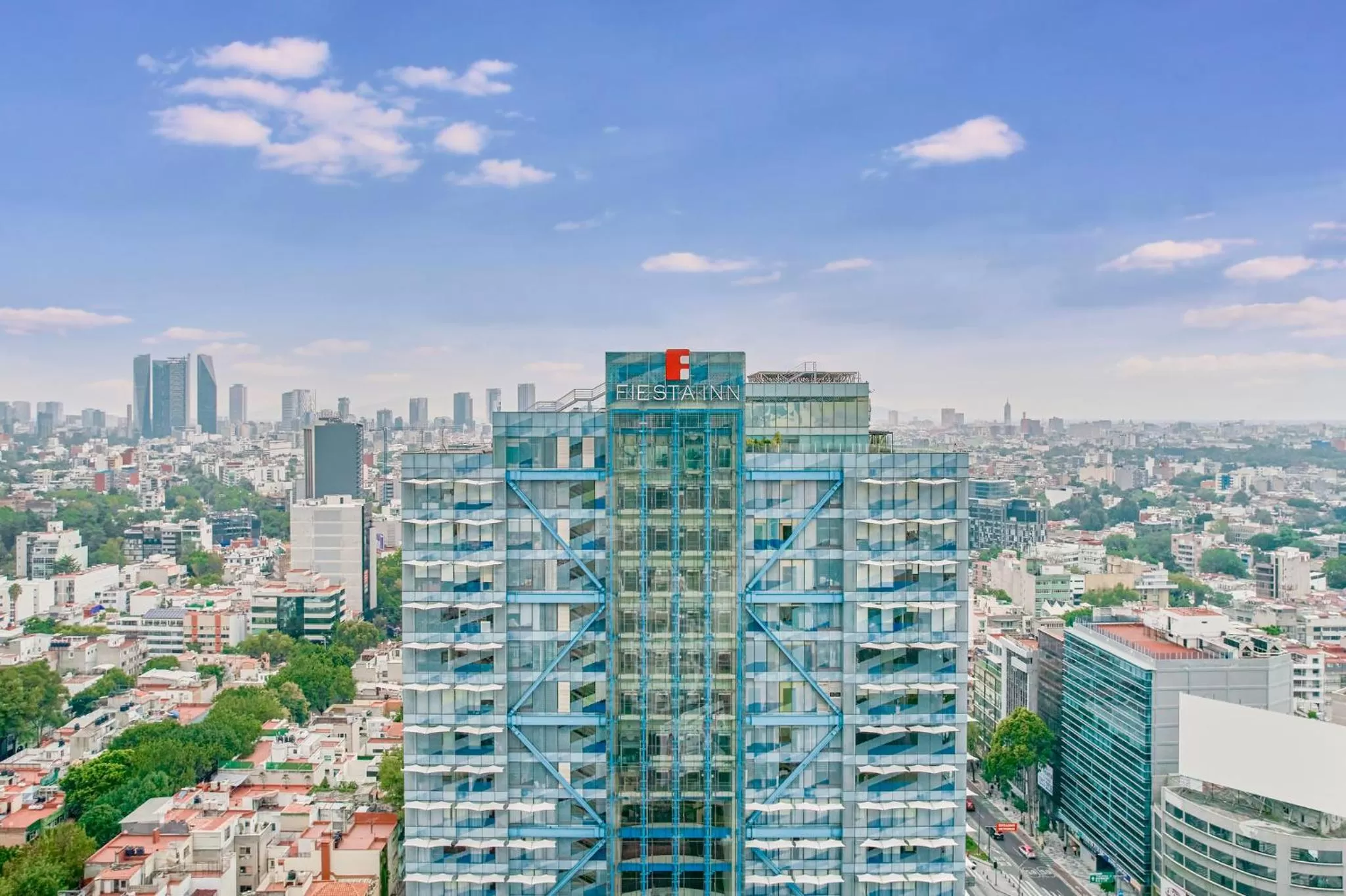 Property building in Fiesta Inn Insurgentes Viaducto