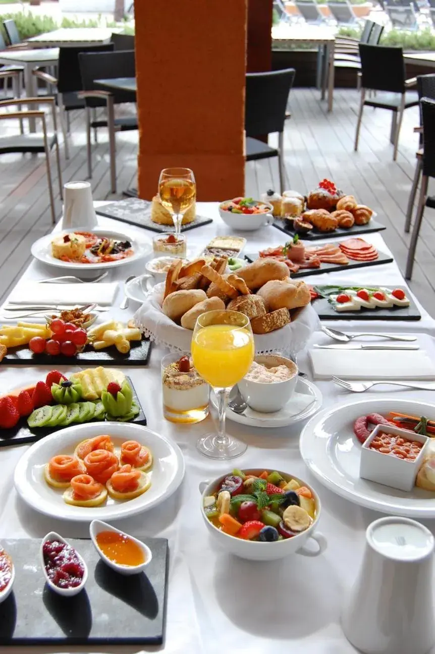 Restaurant/places to eat, Breakfast in Onyria Quinta da Marinha Hotel