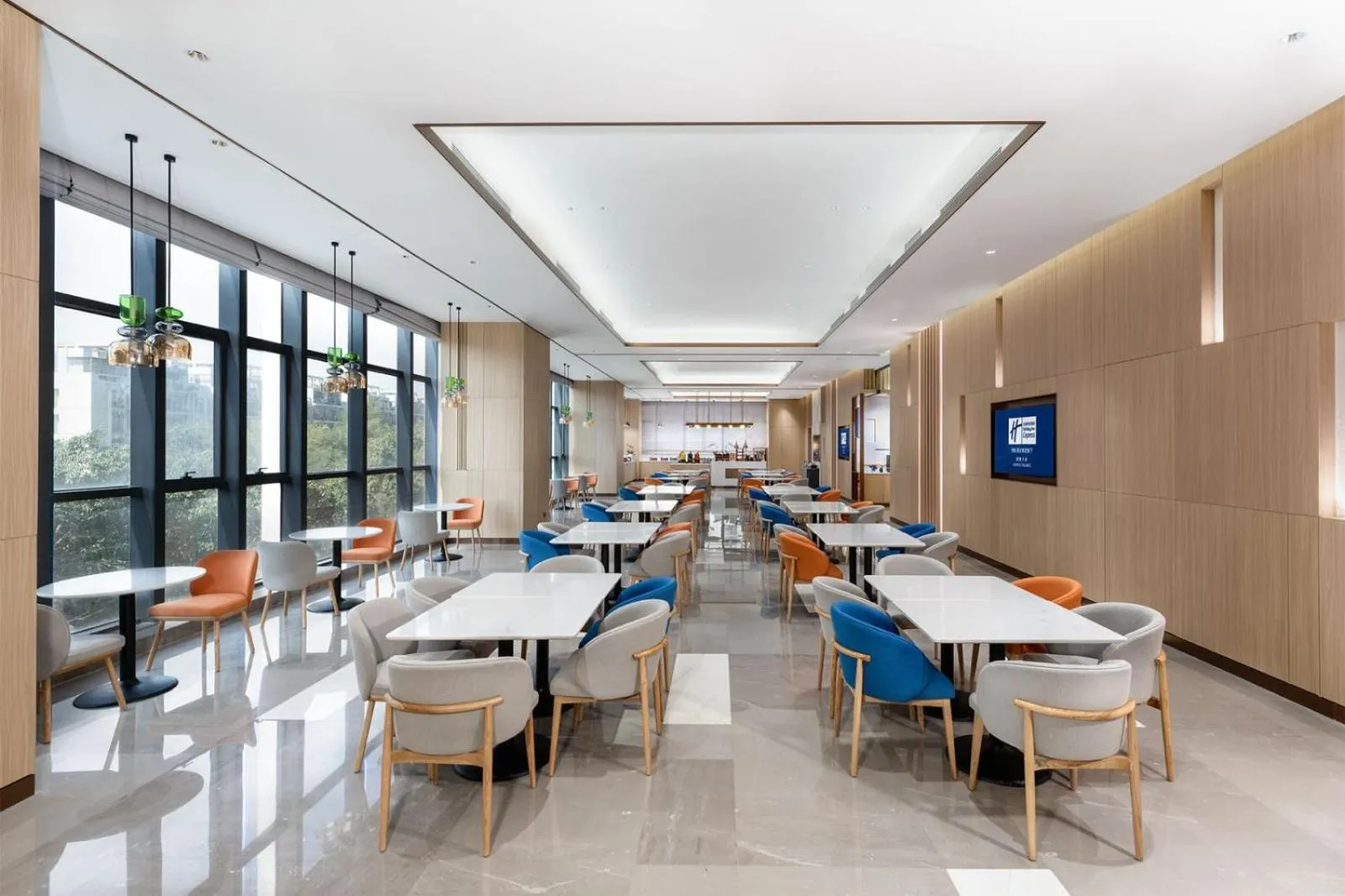 Restaurant/places to eat in Holiday Inn Express Shunde Daliang by IHG